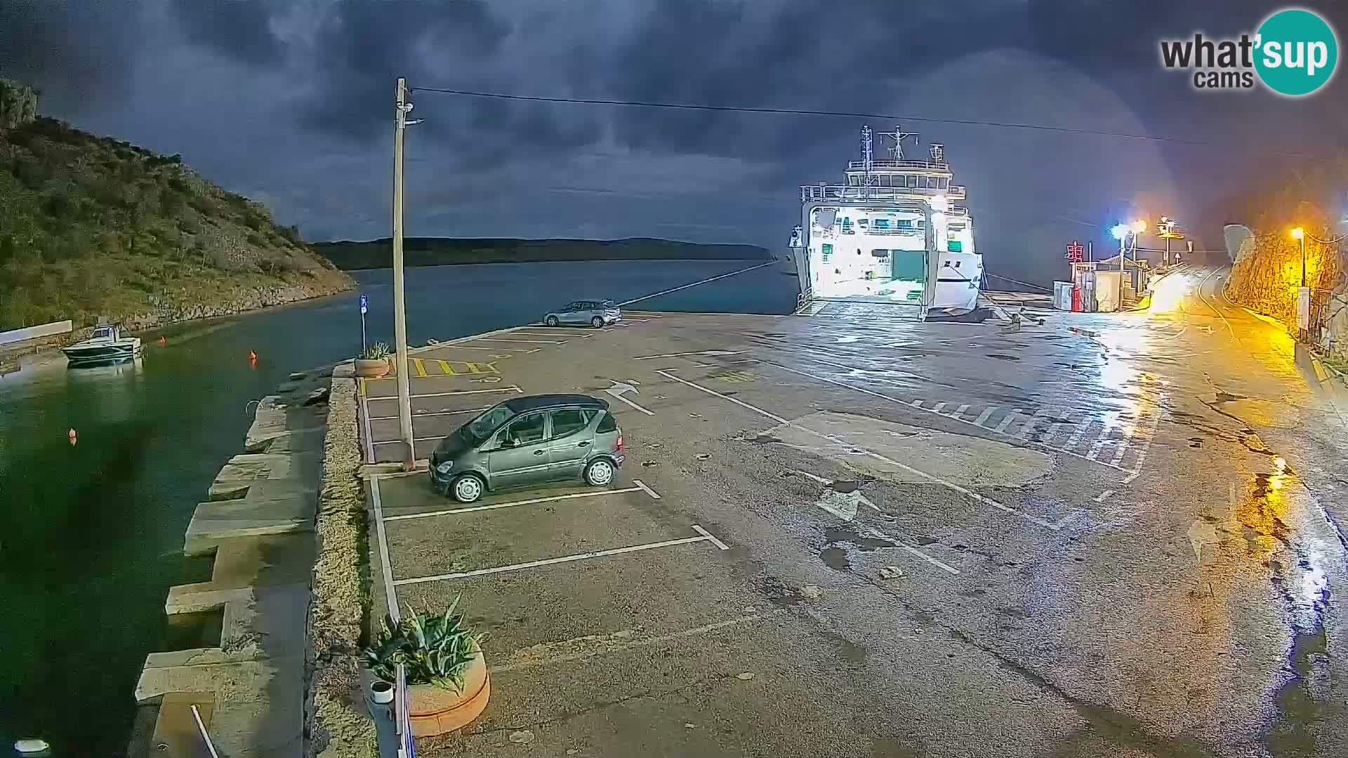 Webcam del puerto de ferris de Prizna – hacia la isla de Pag