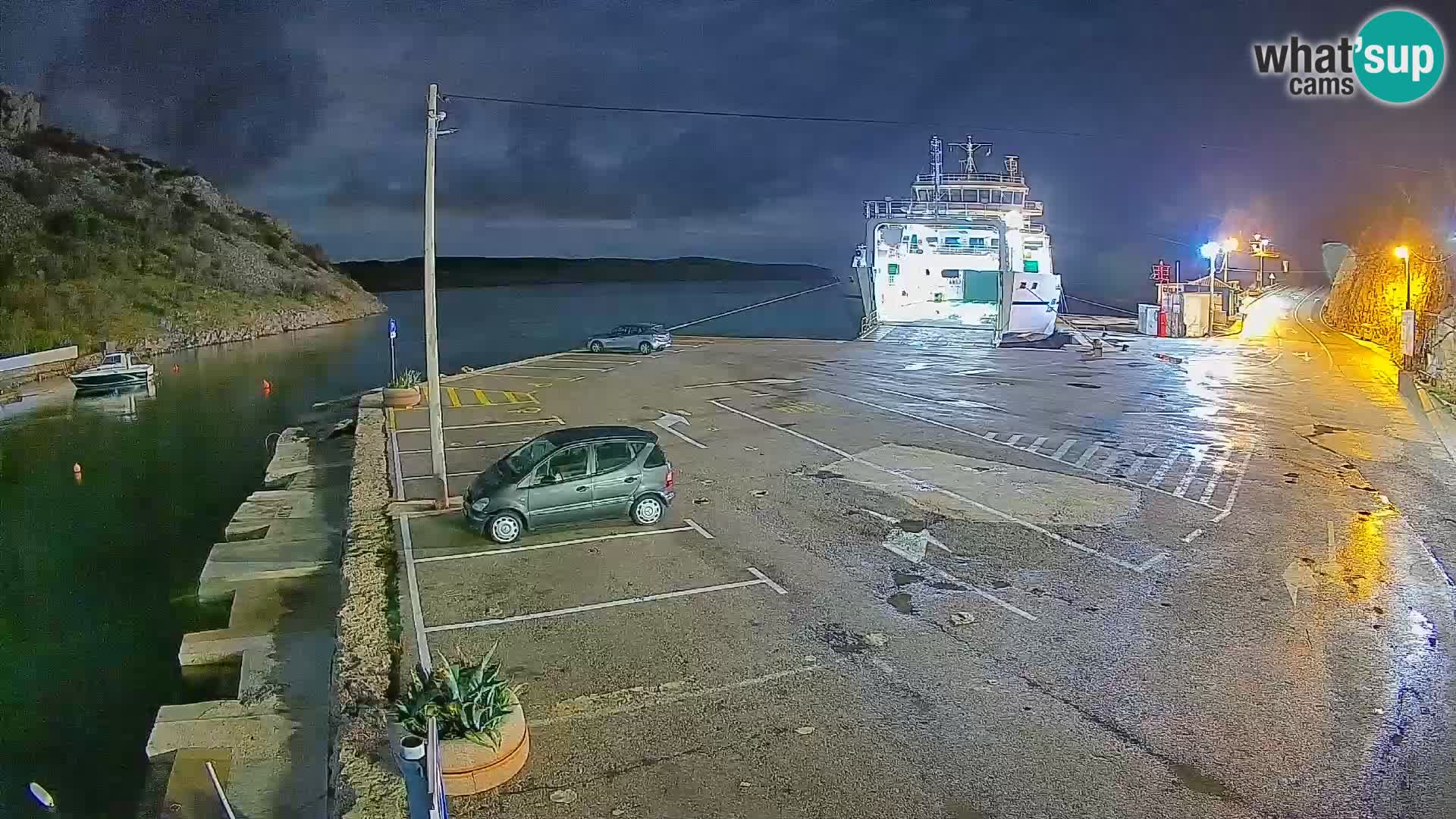 Webcam del puerto de ferris de Prizna – hacia la isla de Pag