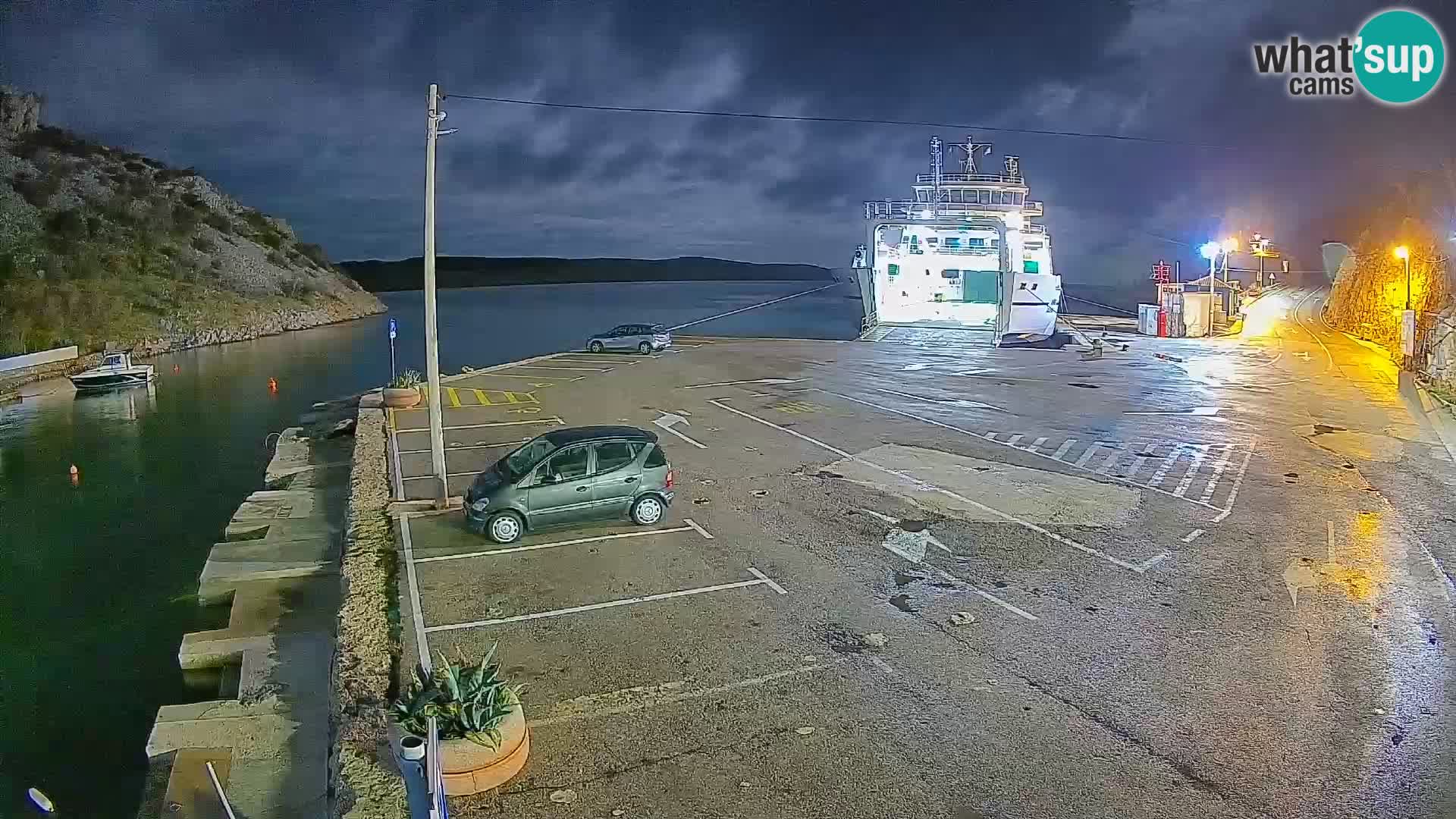 Webcam del puerto de ferris de Prizna – hacia la isla de Pag
