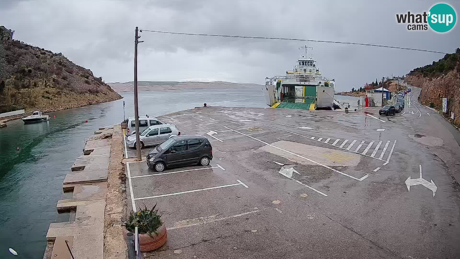 Web kamera trajektna luka Prizna – prema otoku Pag