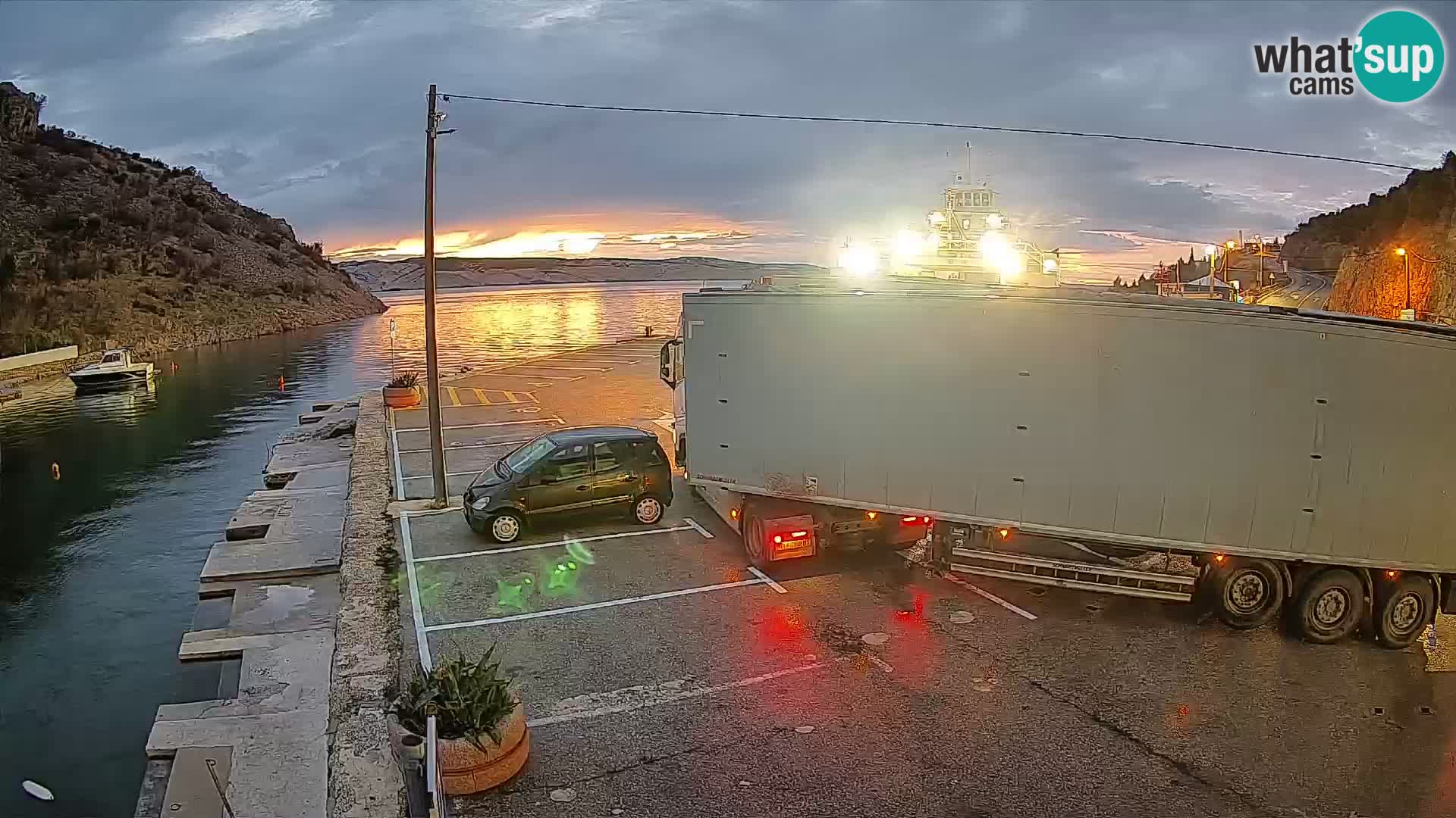Webcam port de ferry de Prizna – vers l’île de Pag