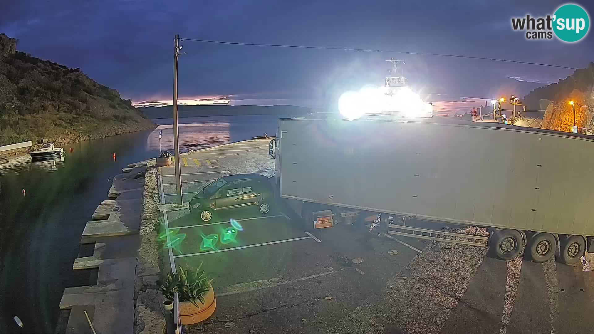 Webcam port de ferry de Prizna – vers l’île de Pag