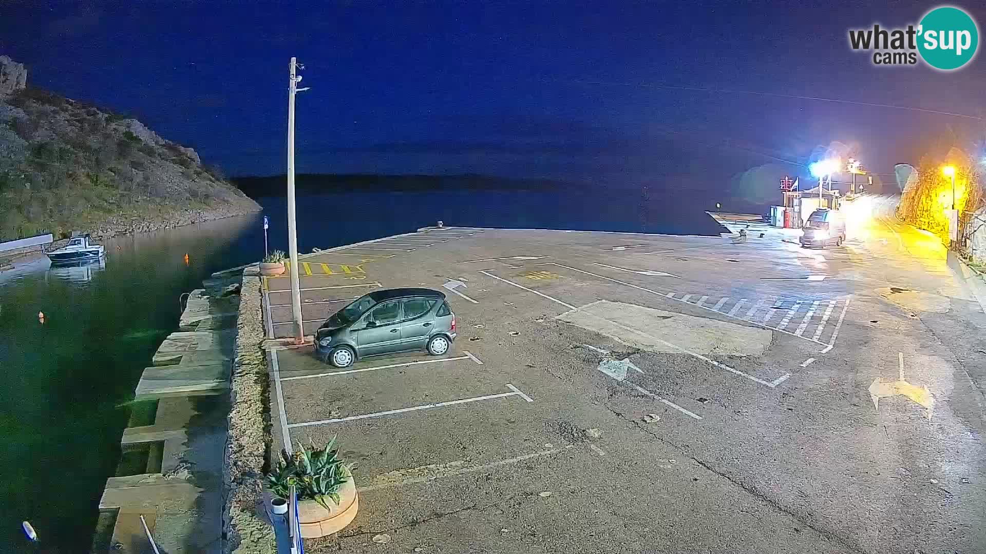 Webcam del puerto de ferris de Prizna – hacia la isla de Pag