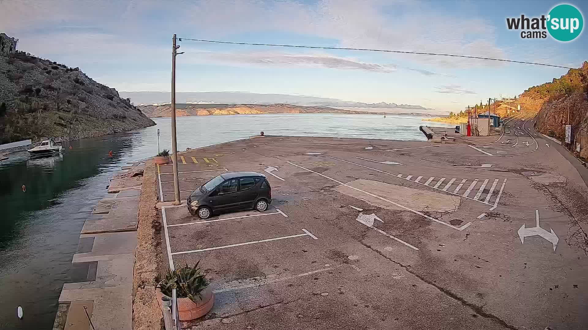 Webcam Prizna ferry port to Pag island