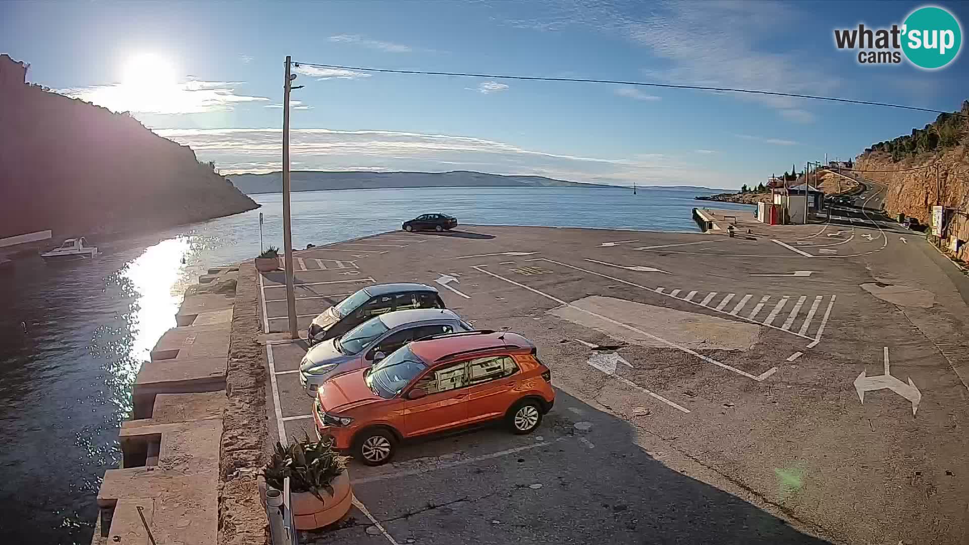 Webcam del puerto de ferris de Prizna – hacia la isla de Pag