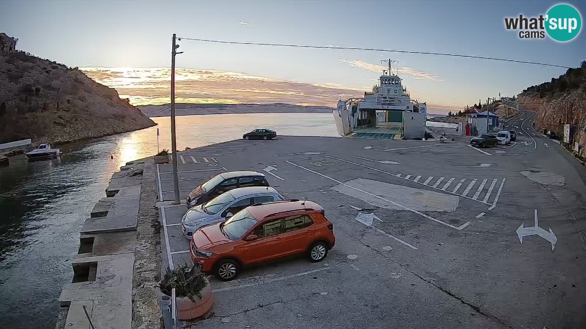 Webcam Prizna ferry port to Pag island