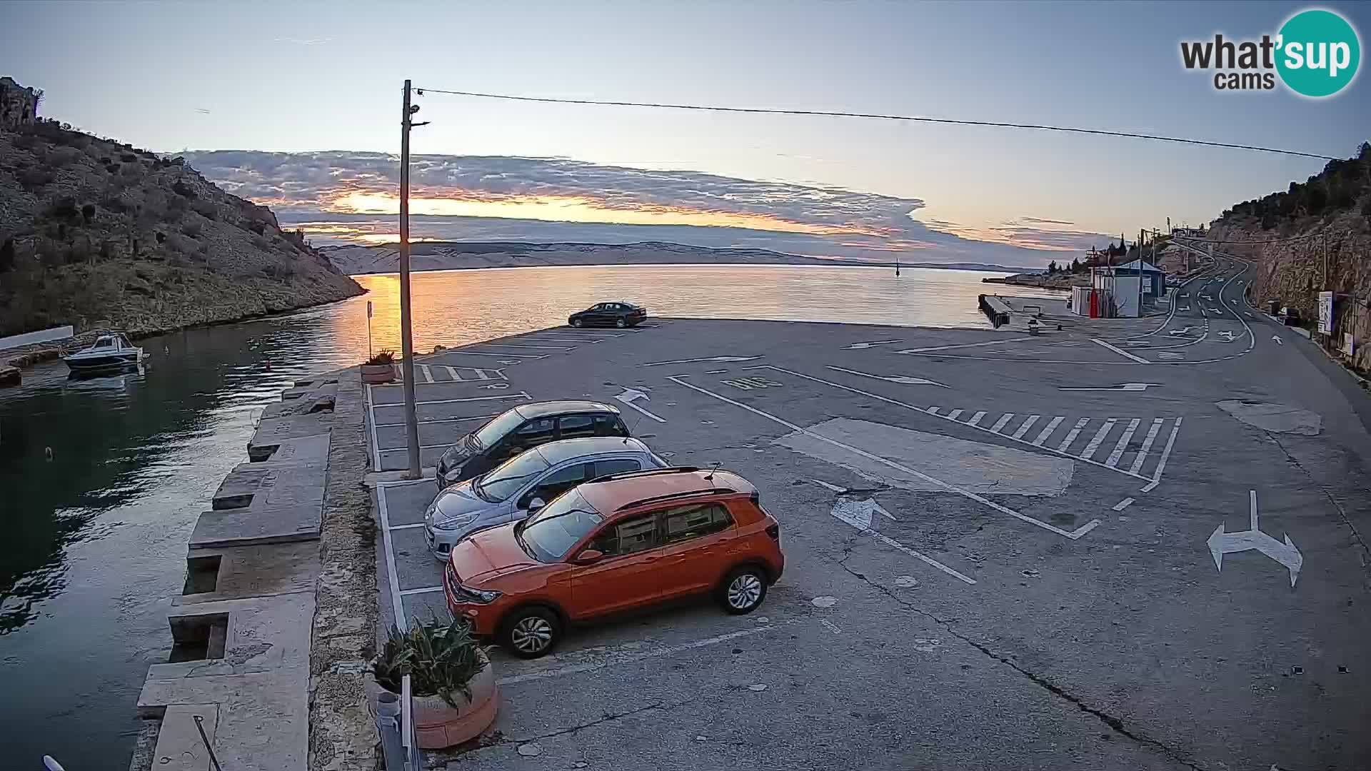 Webcam Prizna ferry port to Pag island