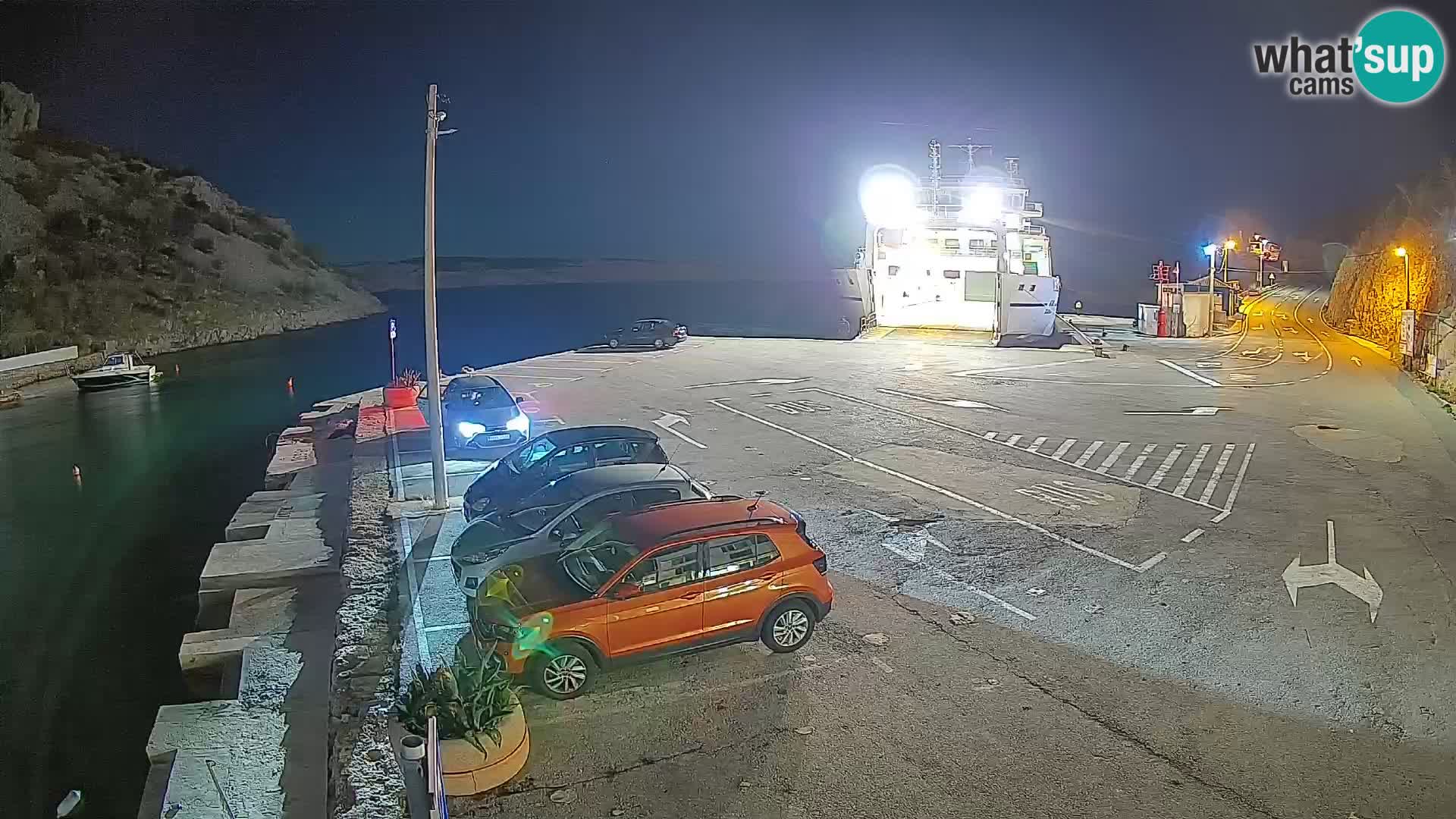 Webcam del puerto de ferris de Prizna – hacia la isla de Pag