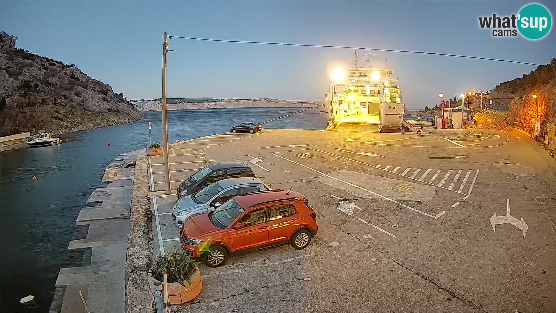 Webcam Prizna ferry port to Pag island