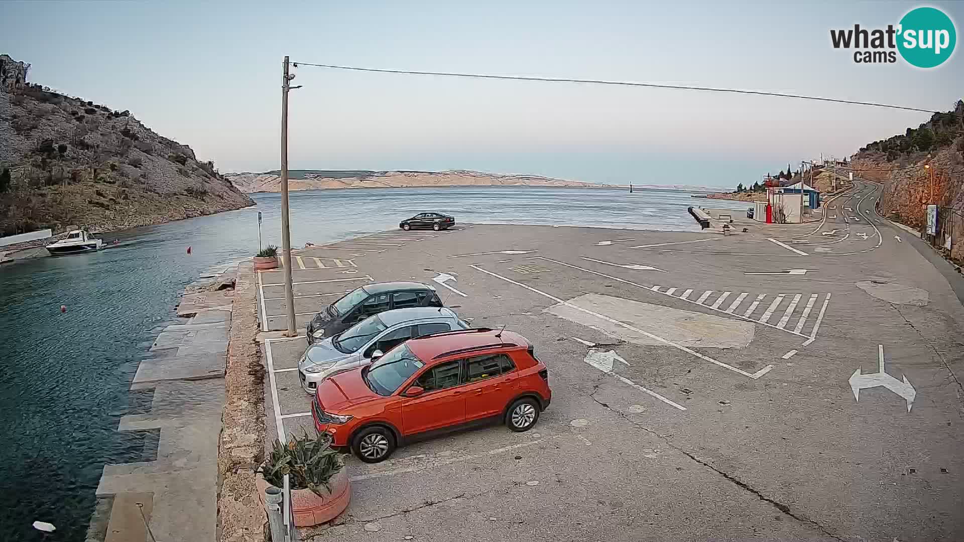 Webcam Prizna ferry port to Pag island