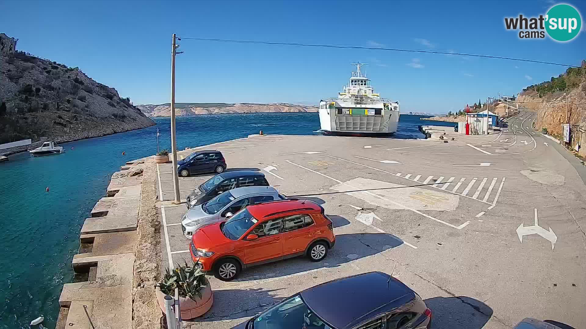Webcam del puerto de ferris de Prizna – hacia la isla de Pag
