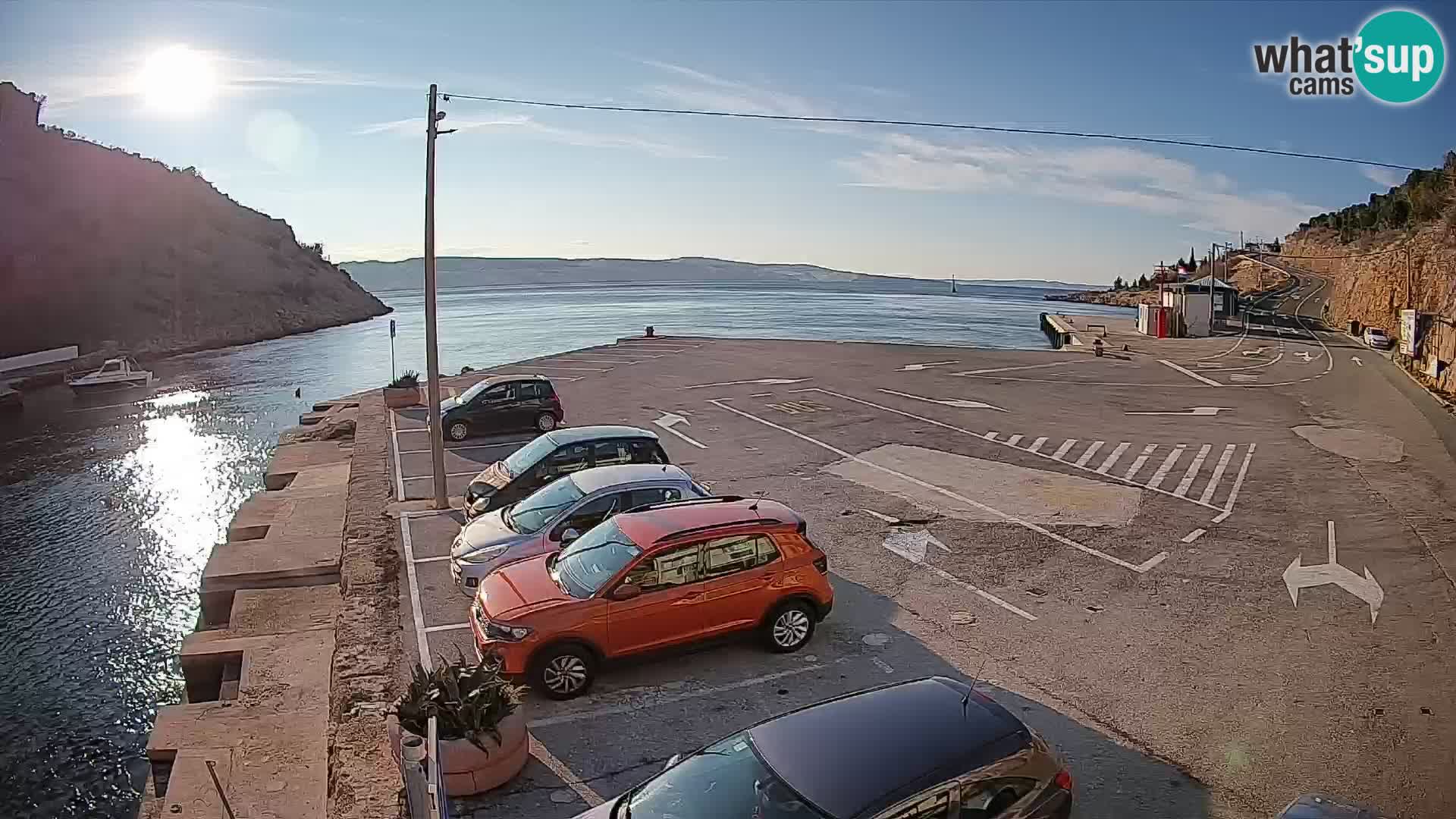 Webcam del puerto de ferris de Prizna – hacia la isla de Pag