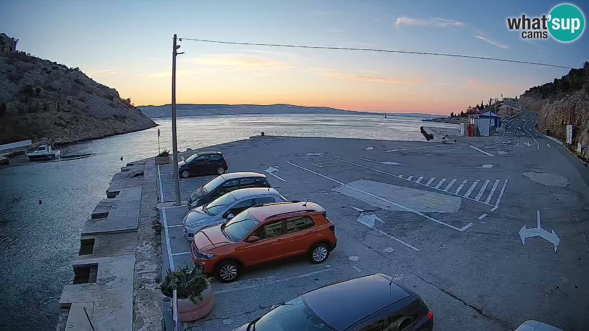 Webcam Prizna ferry port to Pag island