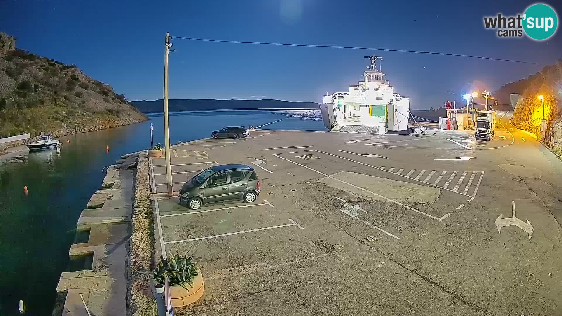 Webcam port de ferry de Prizna – vers l’île de Pag