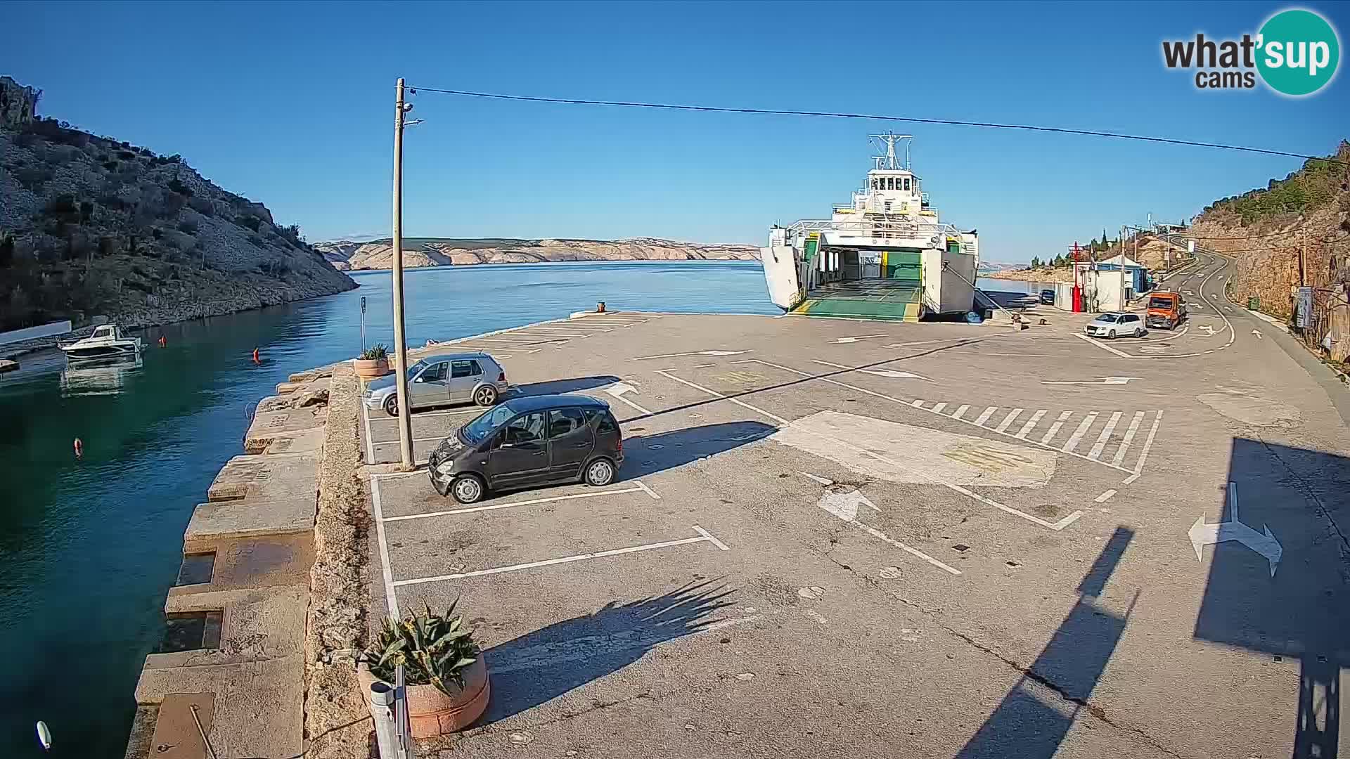 Webcam port de ferry de Prizna – vers l’île de Pag