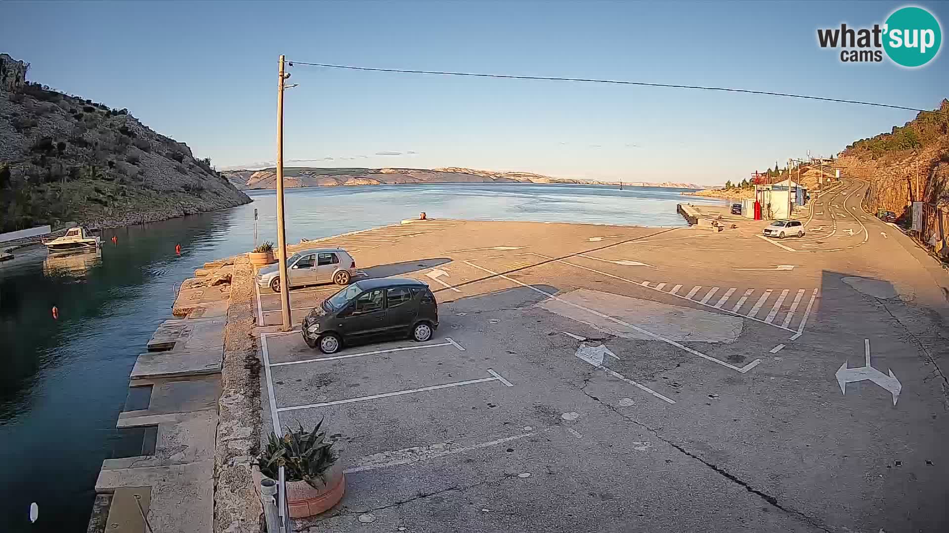 Webcam port de ferry de Prizna – vers l’île de Pag