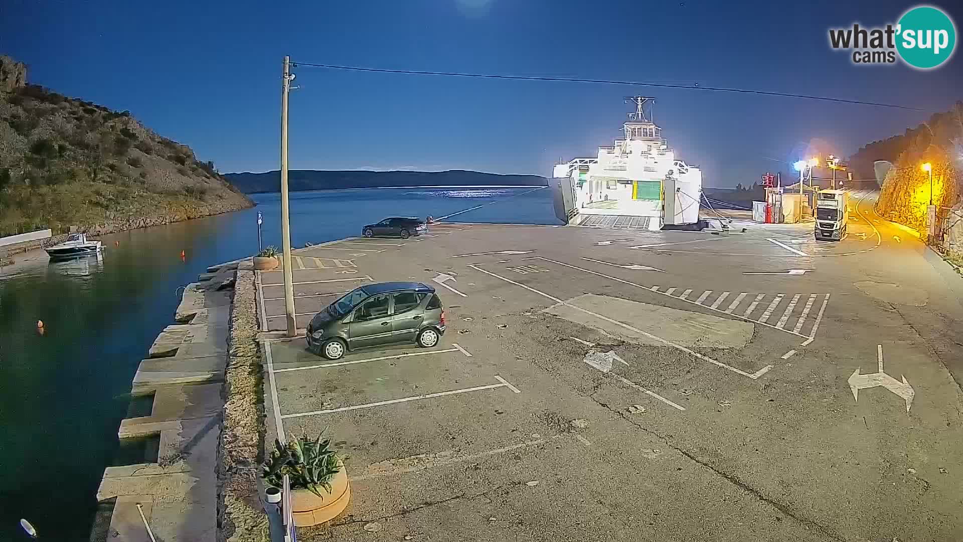 Webcam Prizna ferry port to Pag island