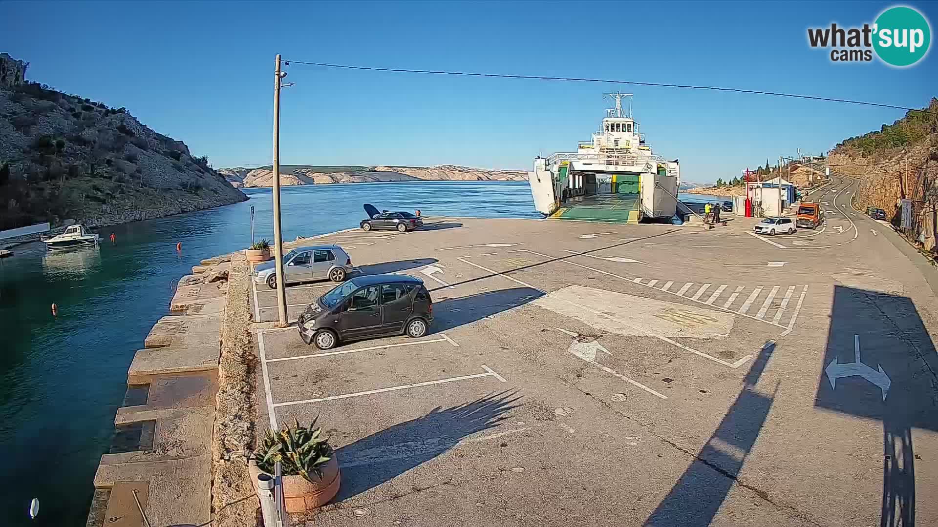Webcam Prizna ferry port to Pag island