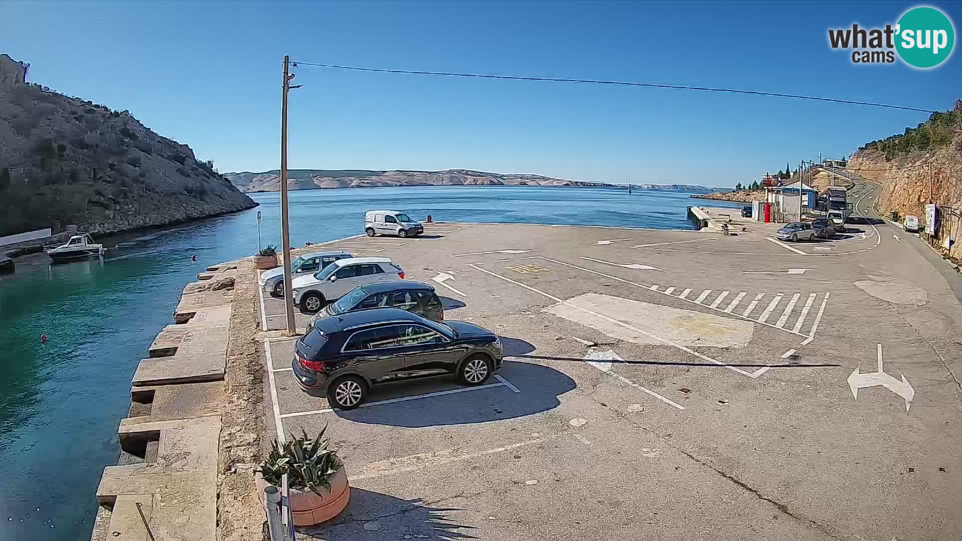 Web kamera trajektna luka Prizna – prema otoku Pag