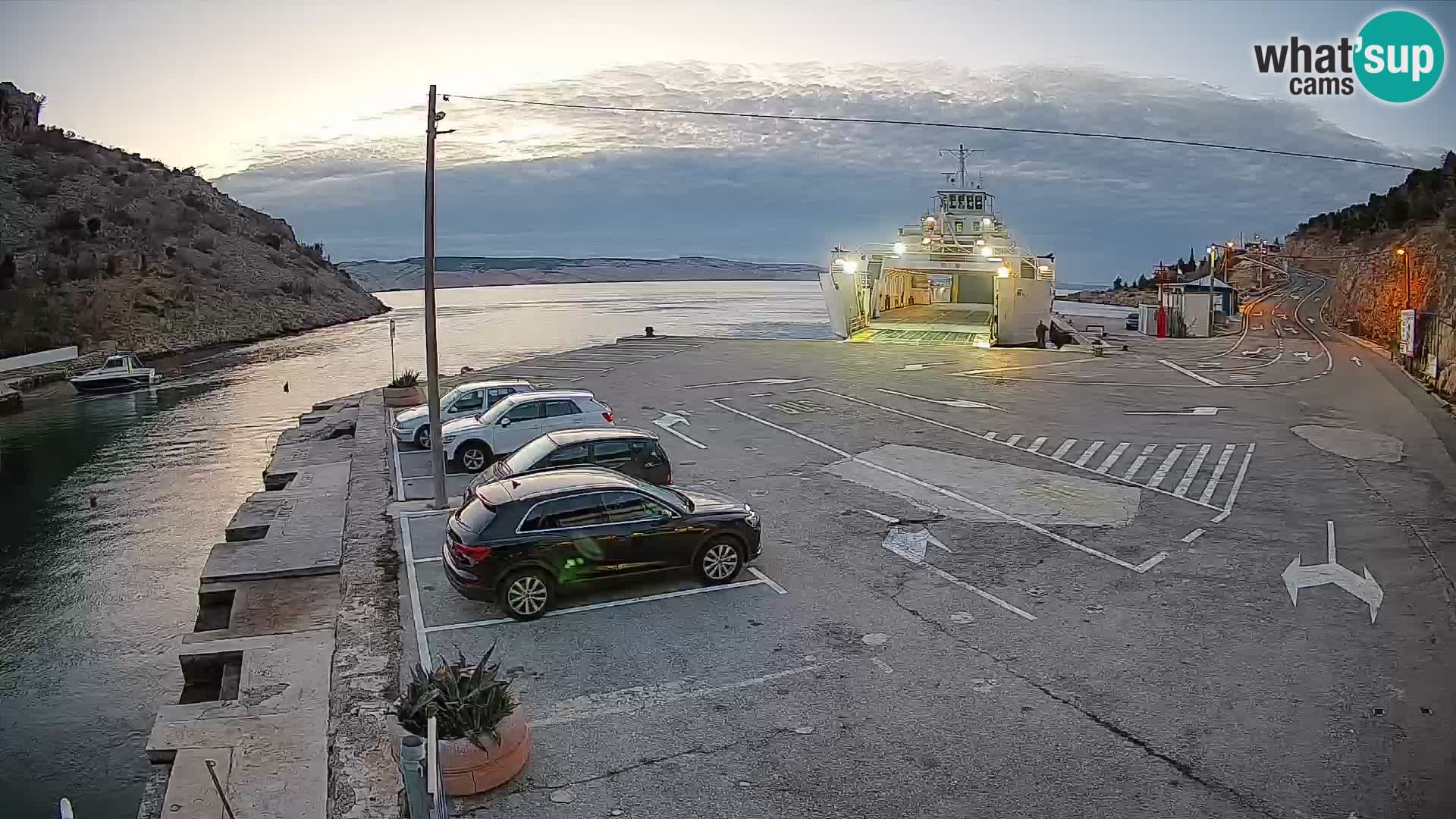 Webcam port de ferry de Prizna – vers l’île de Pag