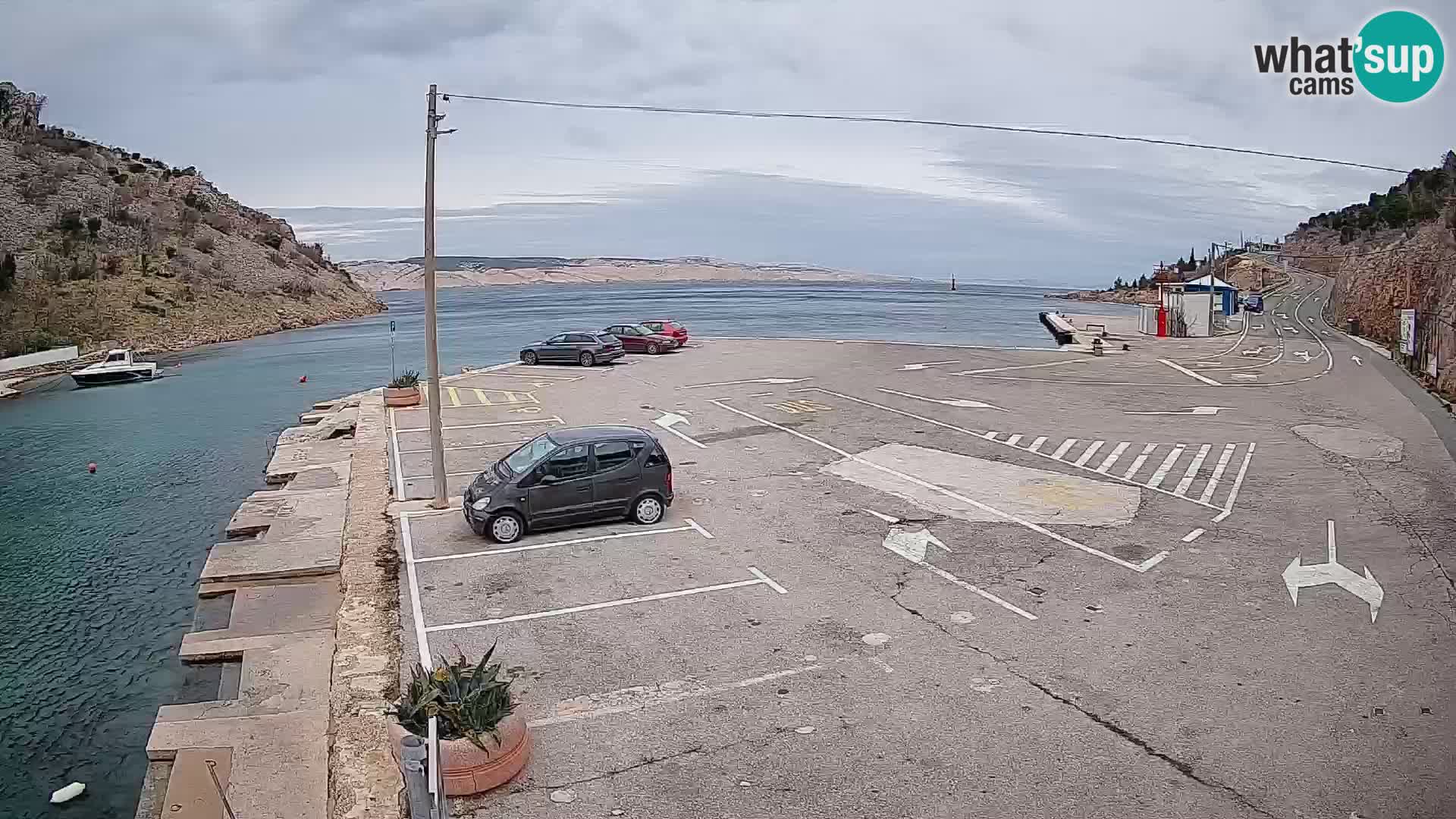Webcam Prizna ferry port to Pag island