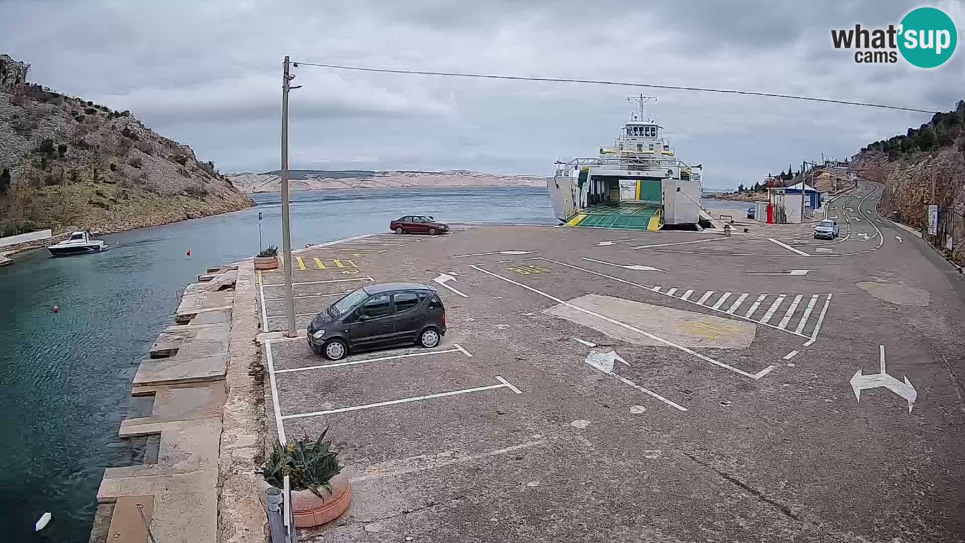 Webcam Prizna ferry port to Pag island