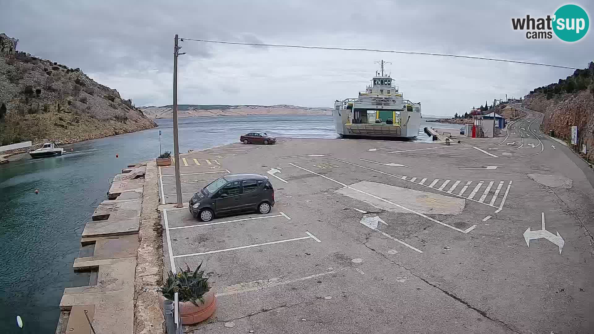 Webcam port de ferry de Prizna – vers l’île de Pag
