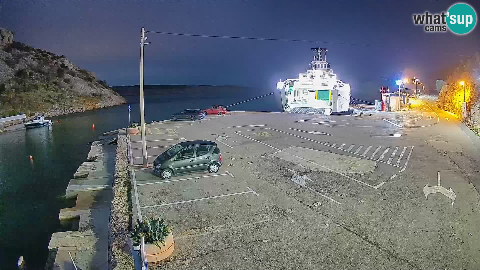 Webcam del puerto de ferris de Prizna – hacia la isla de Pag