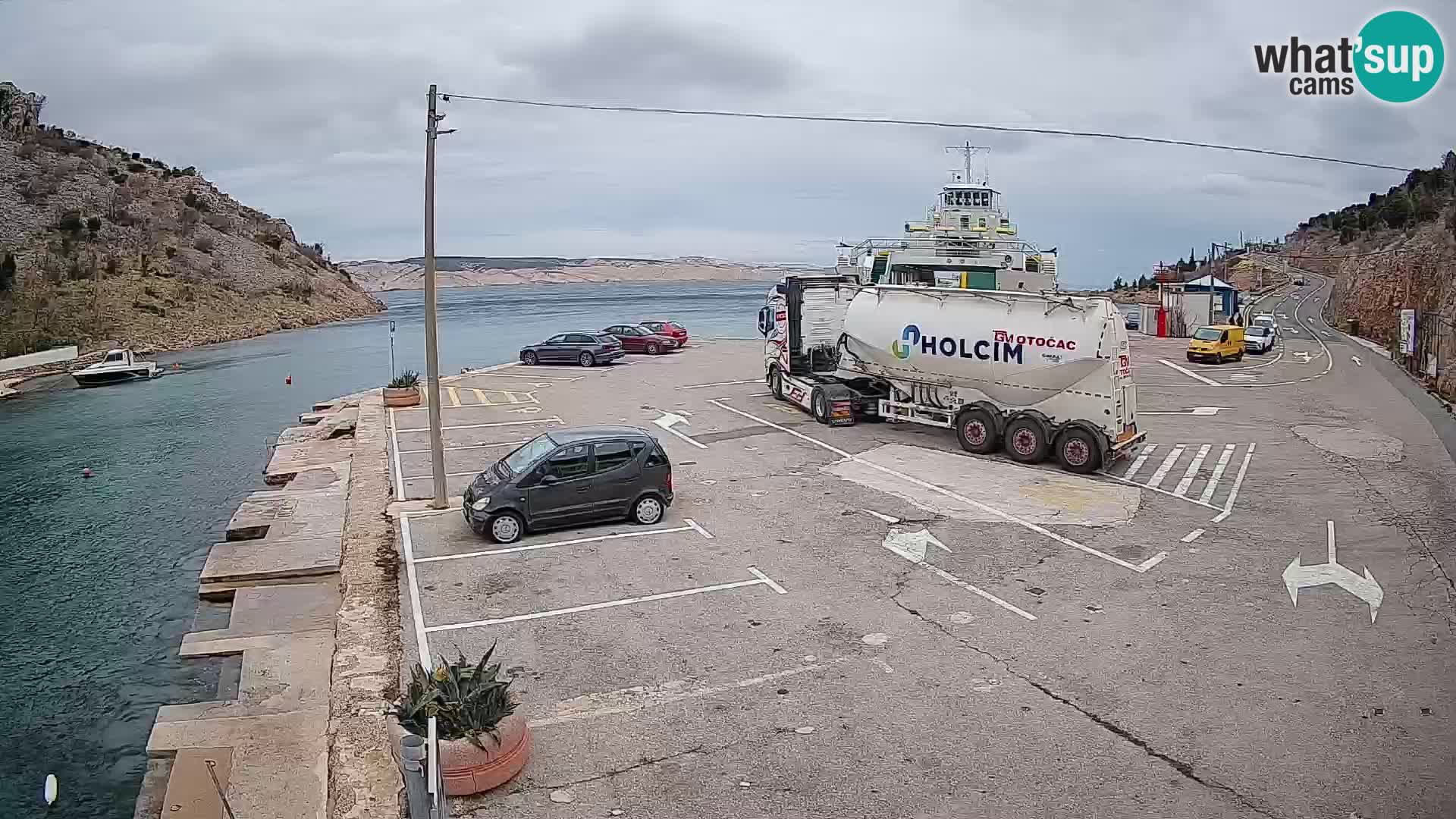 Webcam Prizna ferry port to Pag island