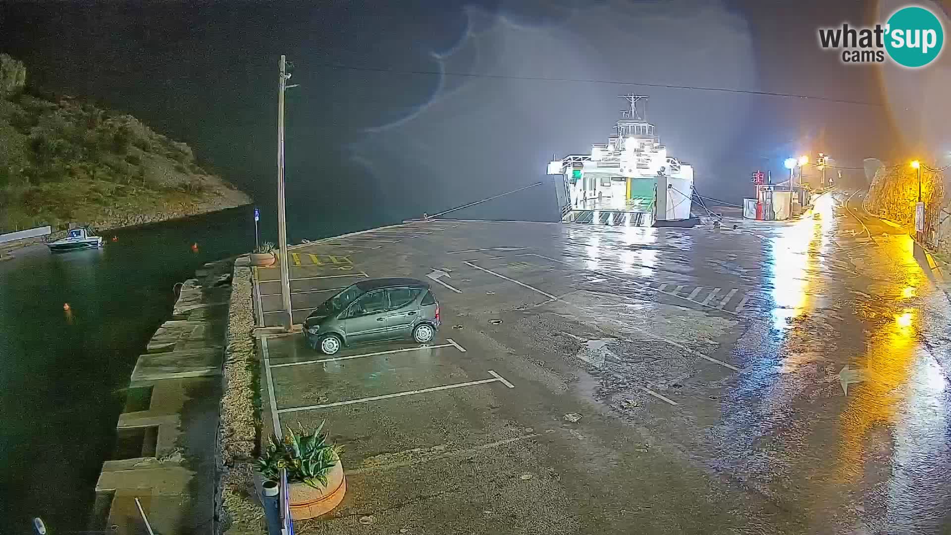 Webcam del puerto de ferris de Prizna – hacia la isla de Pag