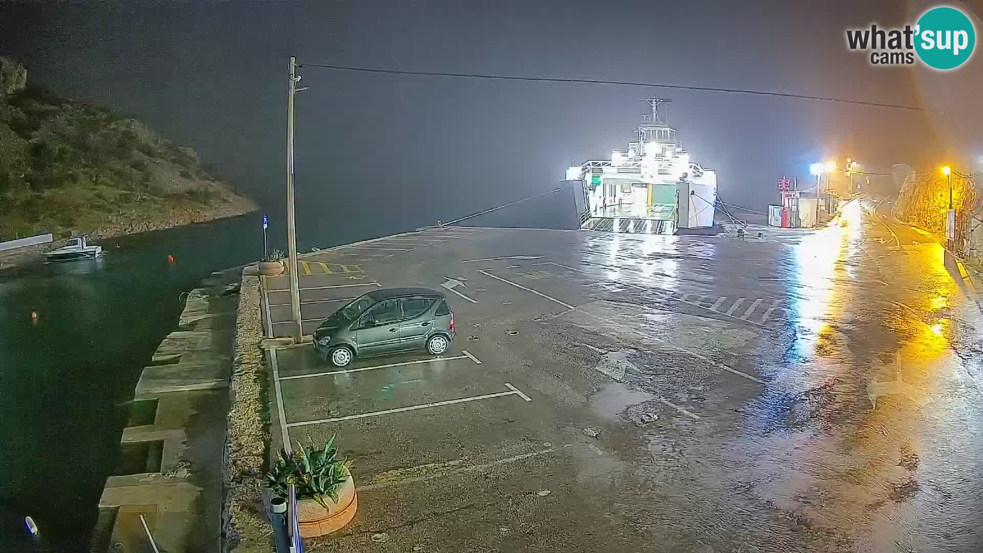 Webcam del puerto de ferris de Prizna – hacia la isla de Pag