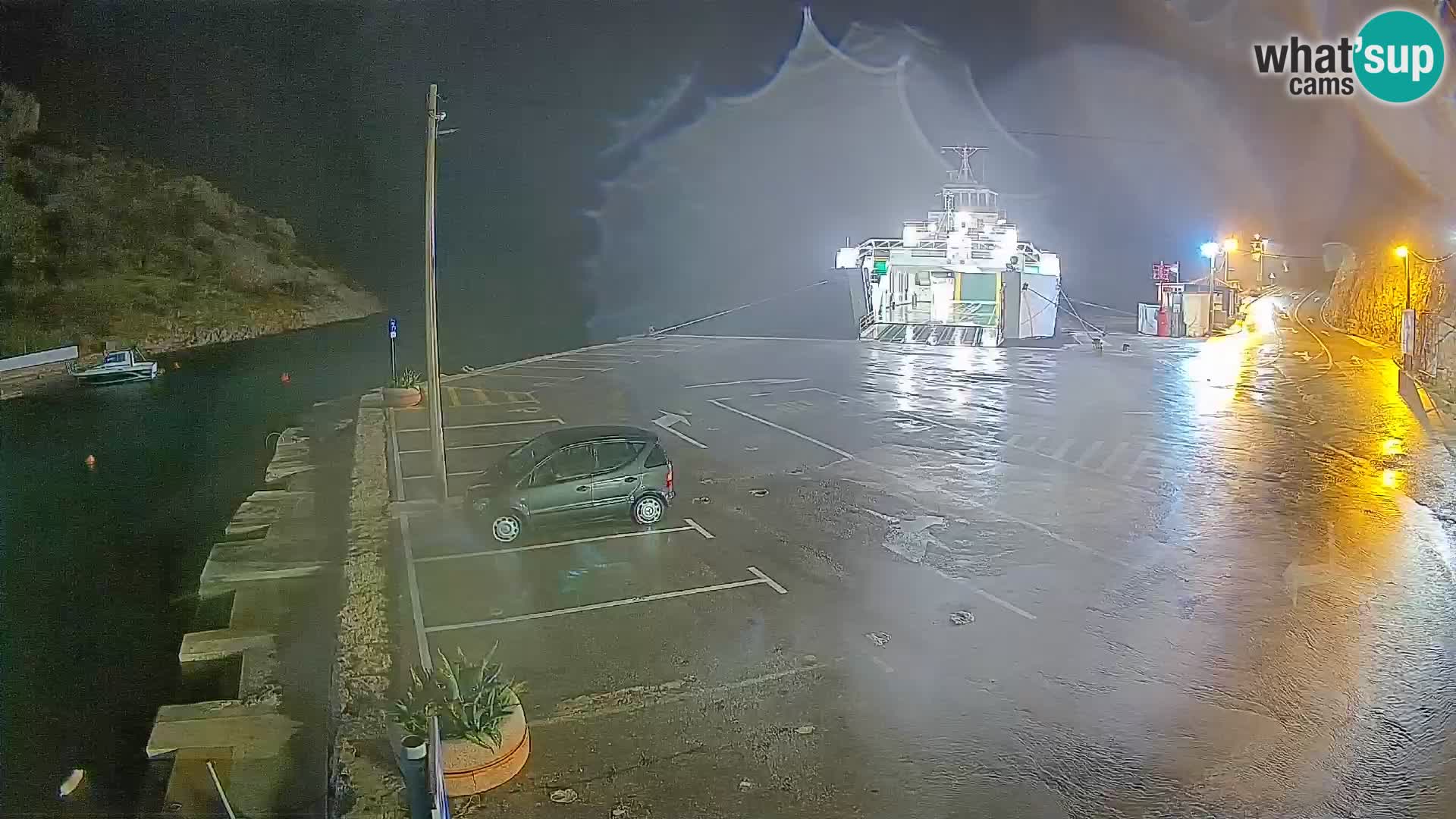 Webcam del puerto de ferris de Prizna – hacia la isla de Pag