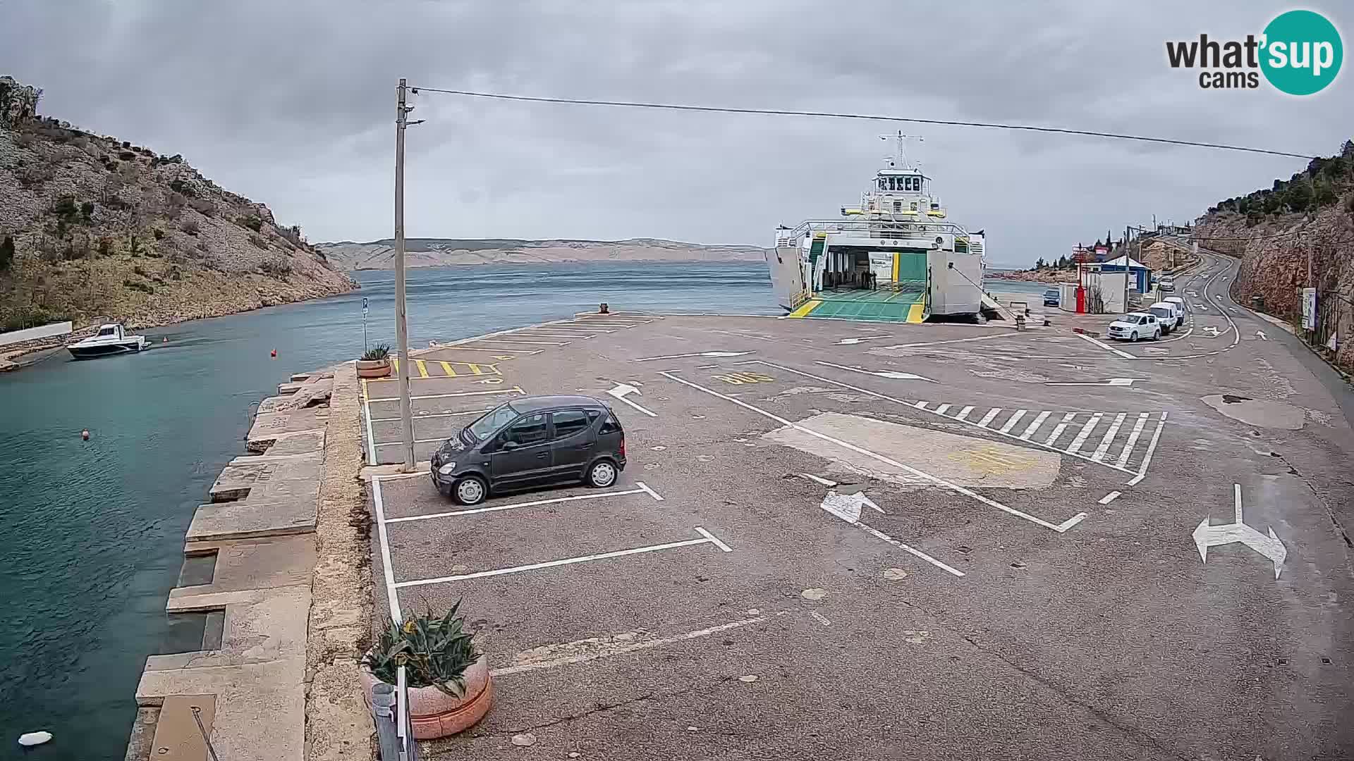 Webcam Prizna ferry port to Pag island