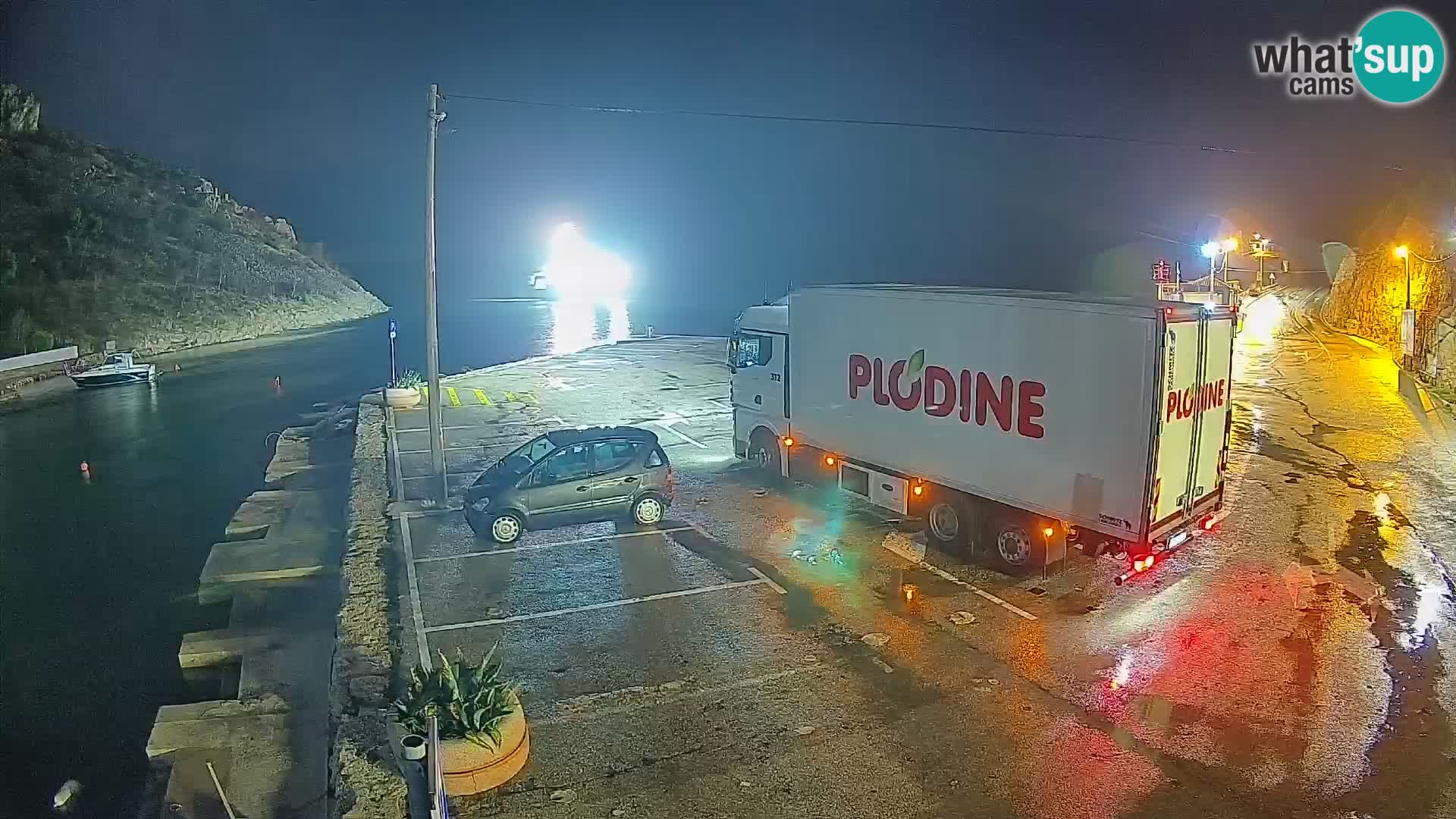 Webcam del puerto de ferris de Prizna – hacia la isla de Pag