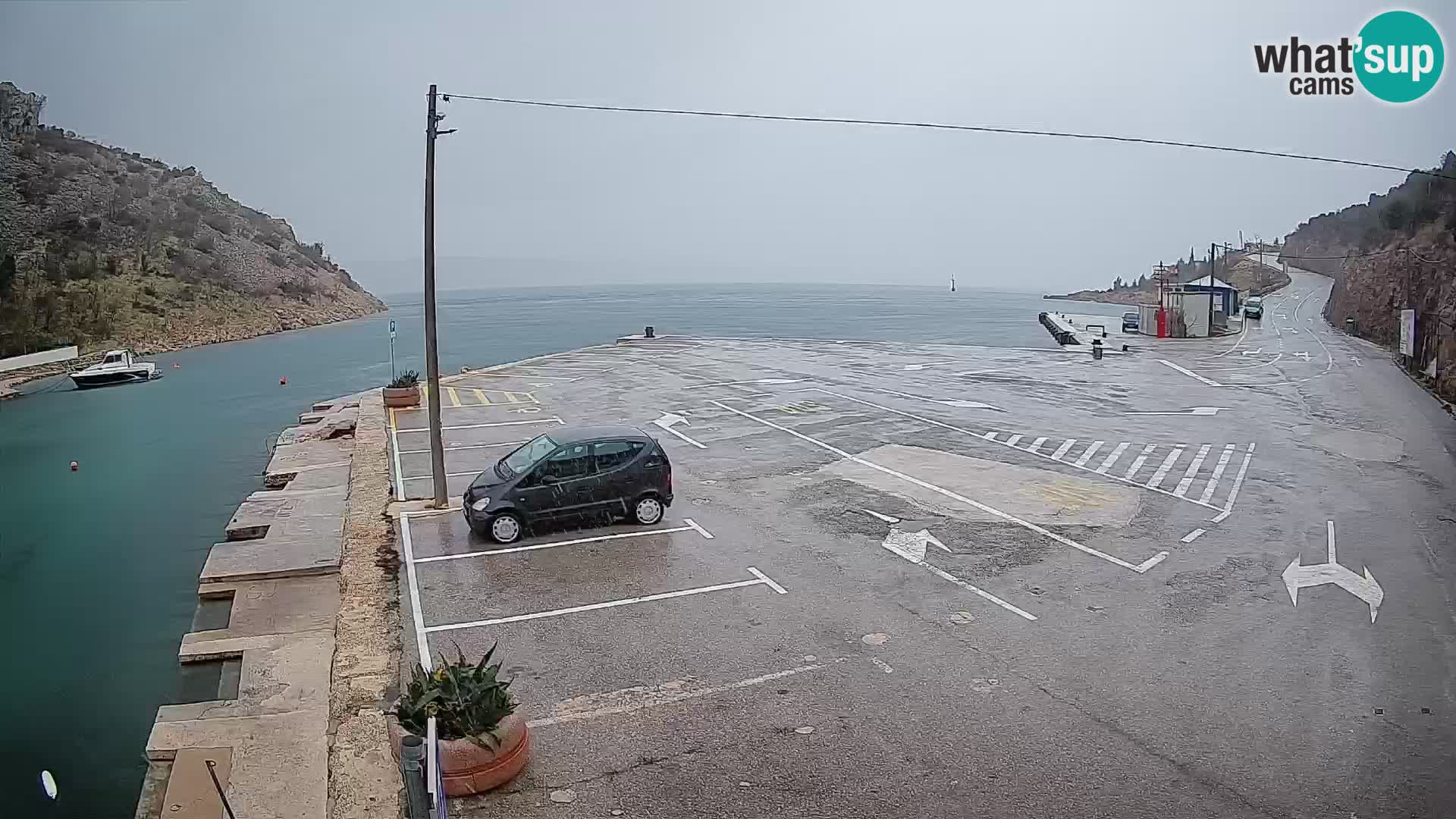 Webcam del puerto de ferris de Prizna – hacia la isla de Pag