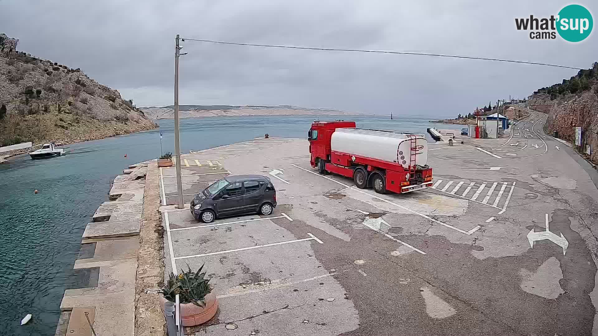 Webcam port de ferry de Prizna – vers l’île de Pag