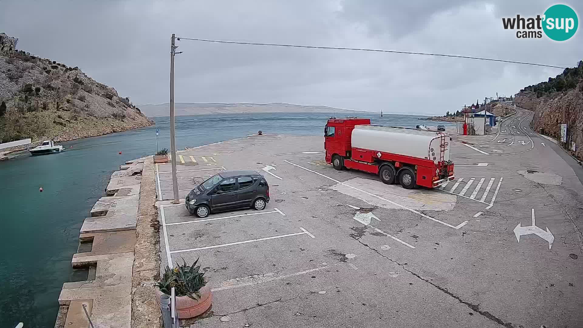Webcam Prizna ferry port to Pag island