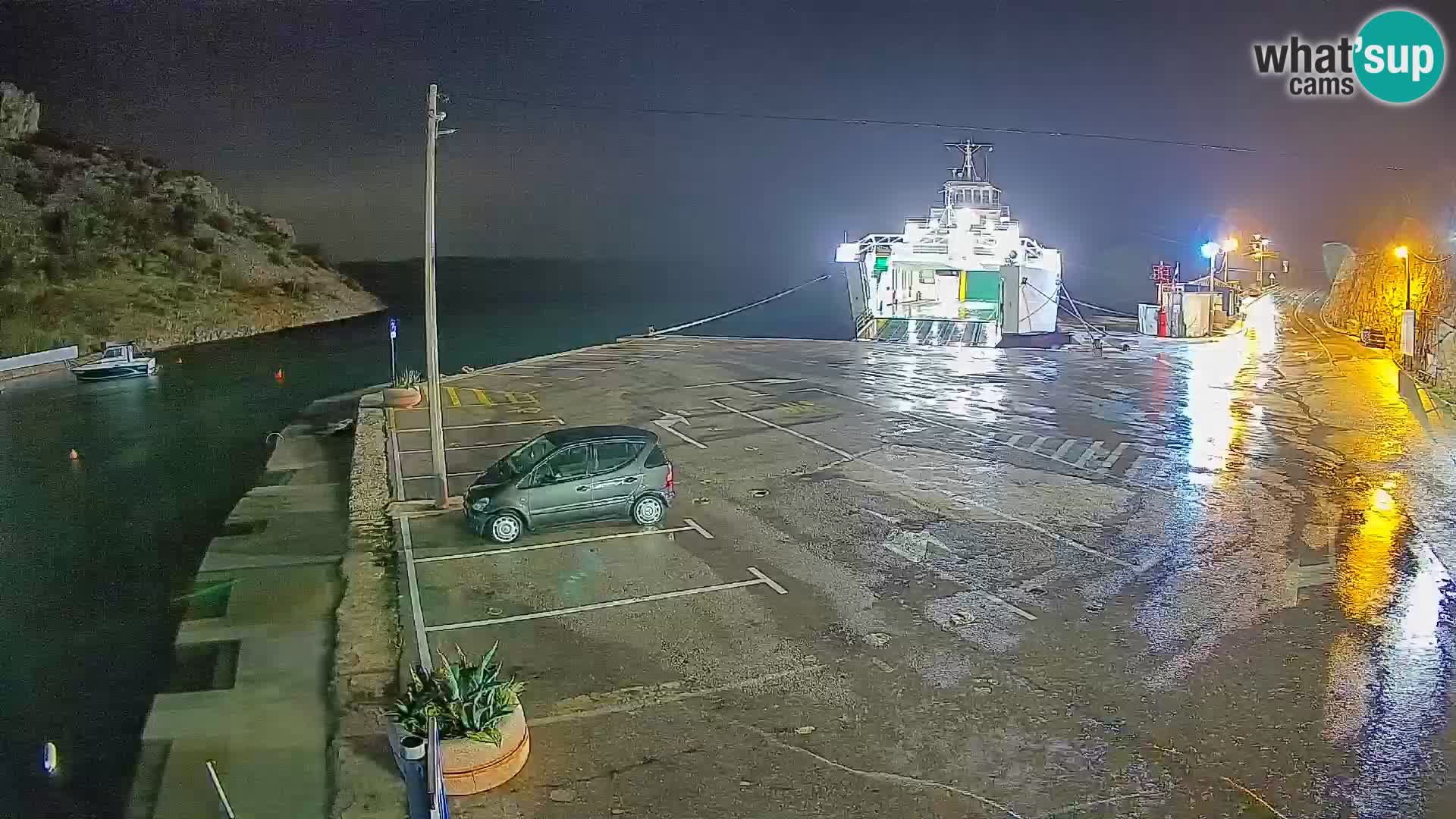 Webcam del puerto de ferris de Prizna – hacia la isla de Pag