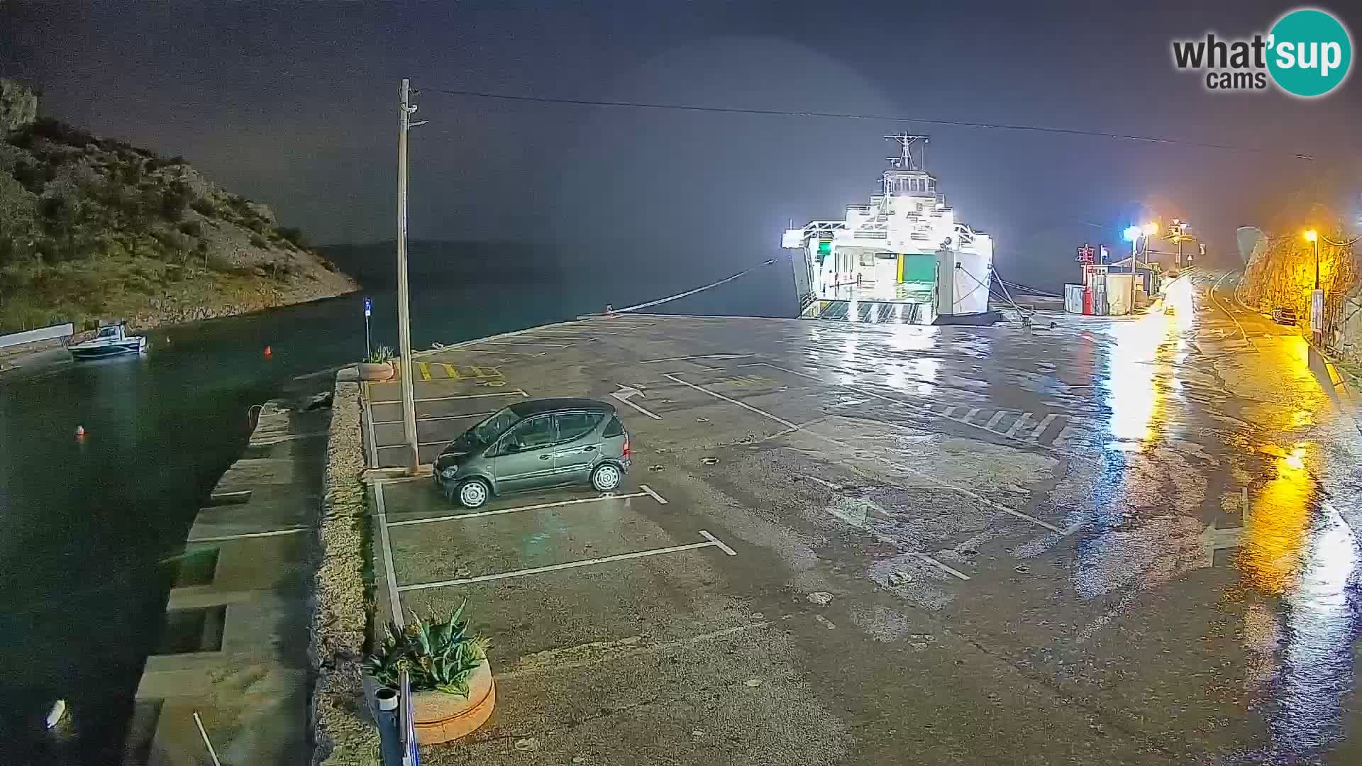 Webcam del puerto de ferris de Prizna – hacia la isla de Pag