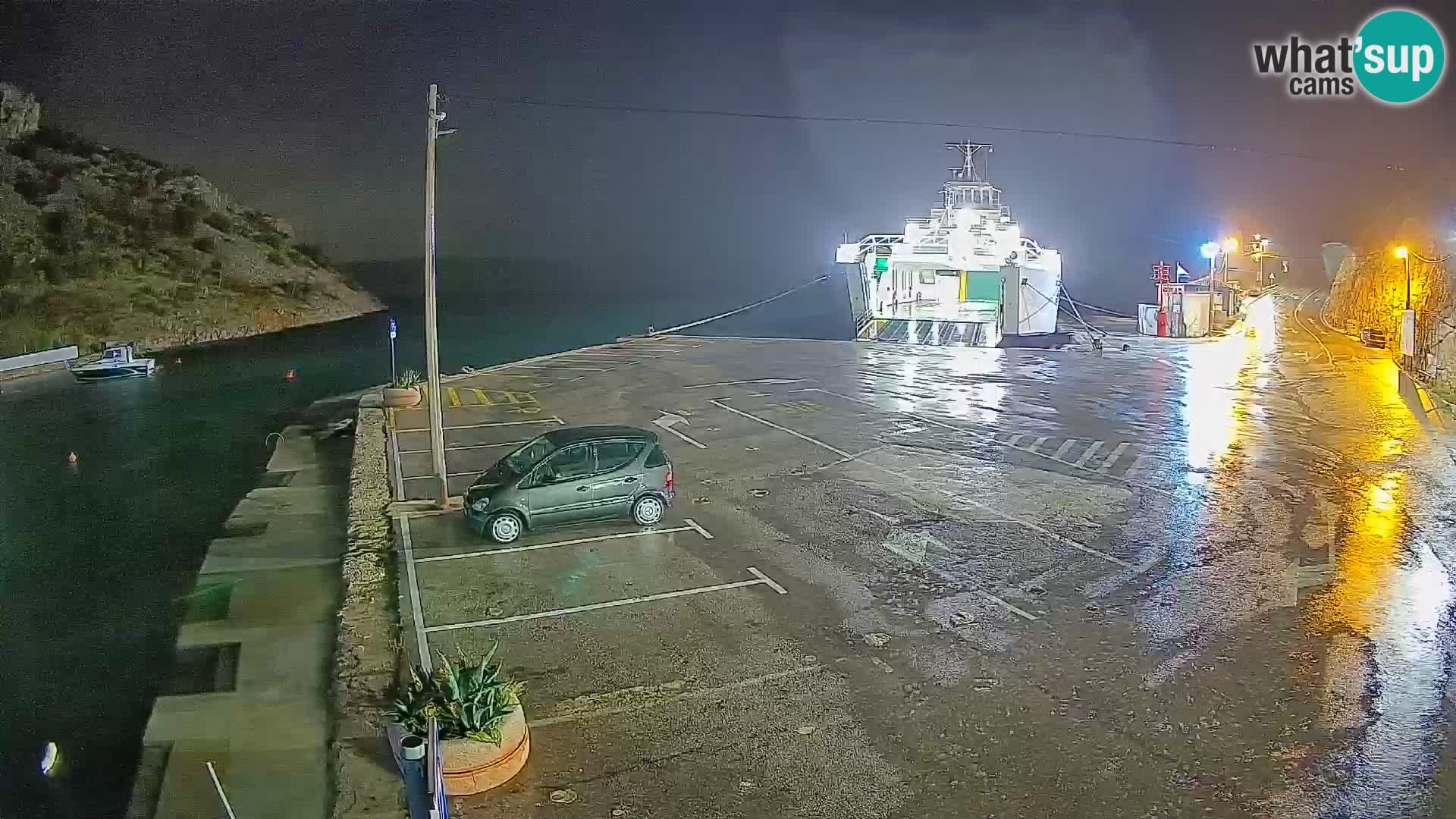 Web kamera trajektna luka Prizna – prema otoku Pag