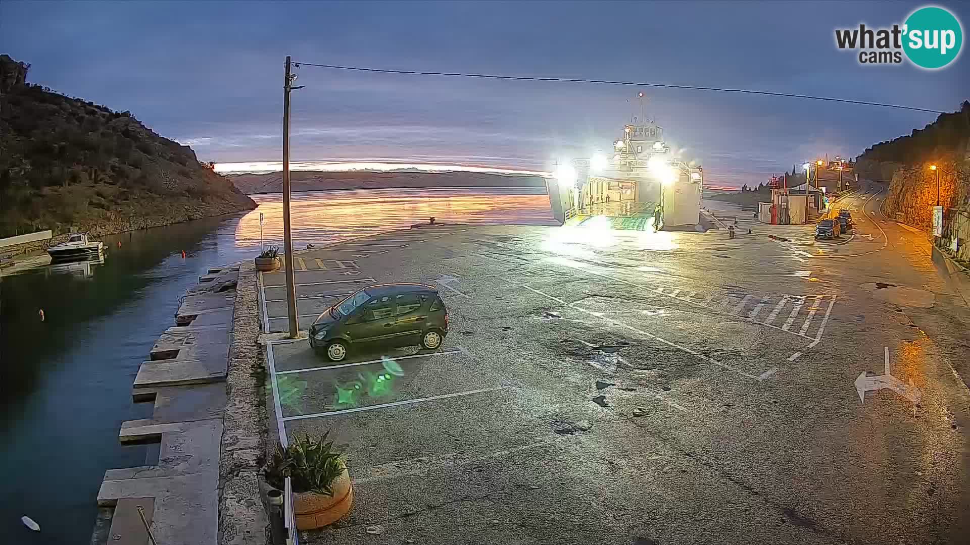 Webcam Prizna ferry port to Pag island