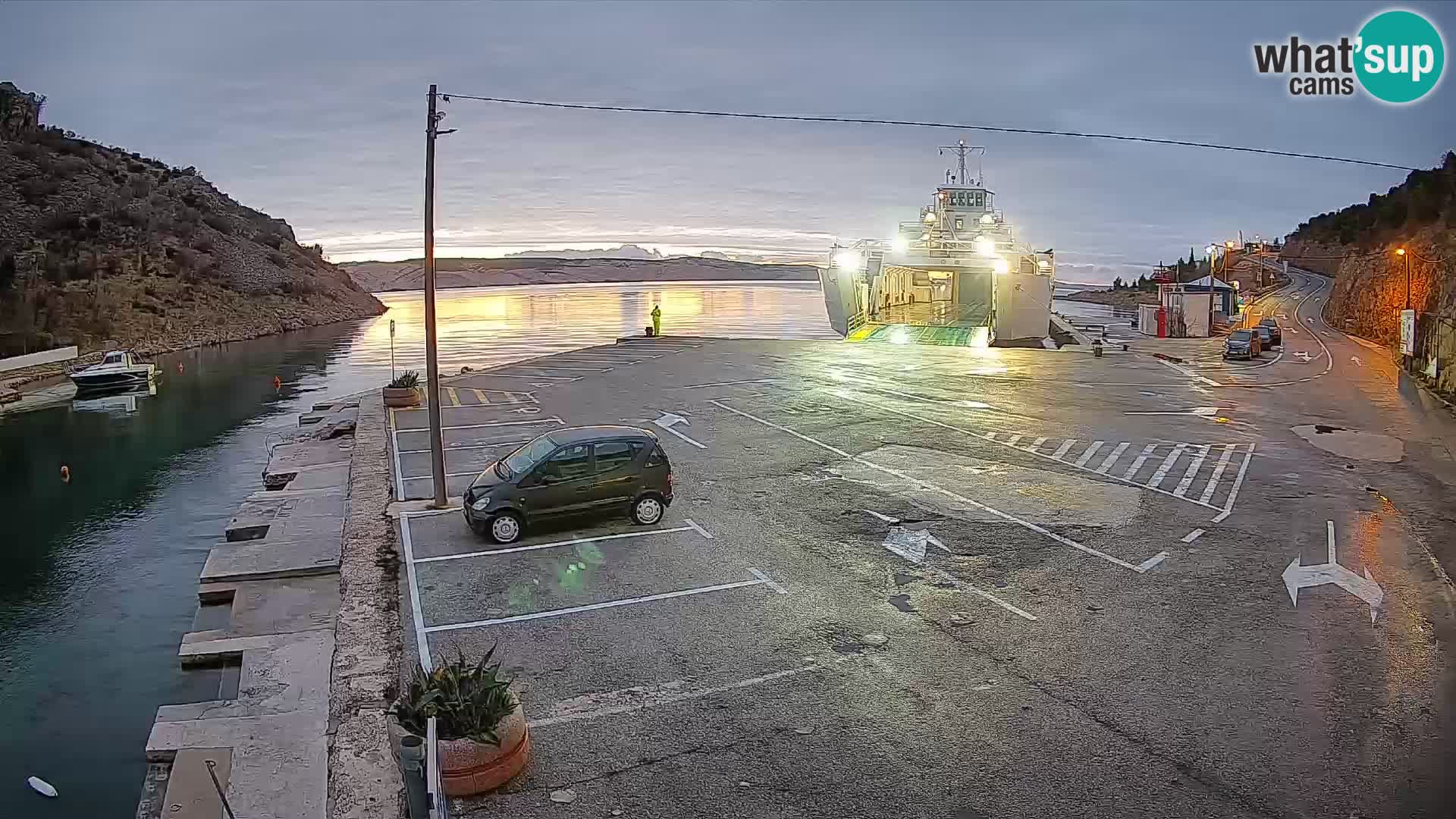 Webcam Prizna ferry port to Pag island