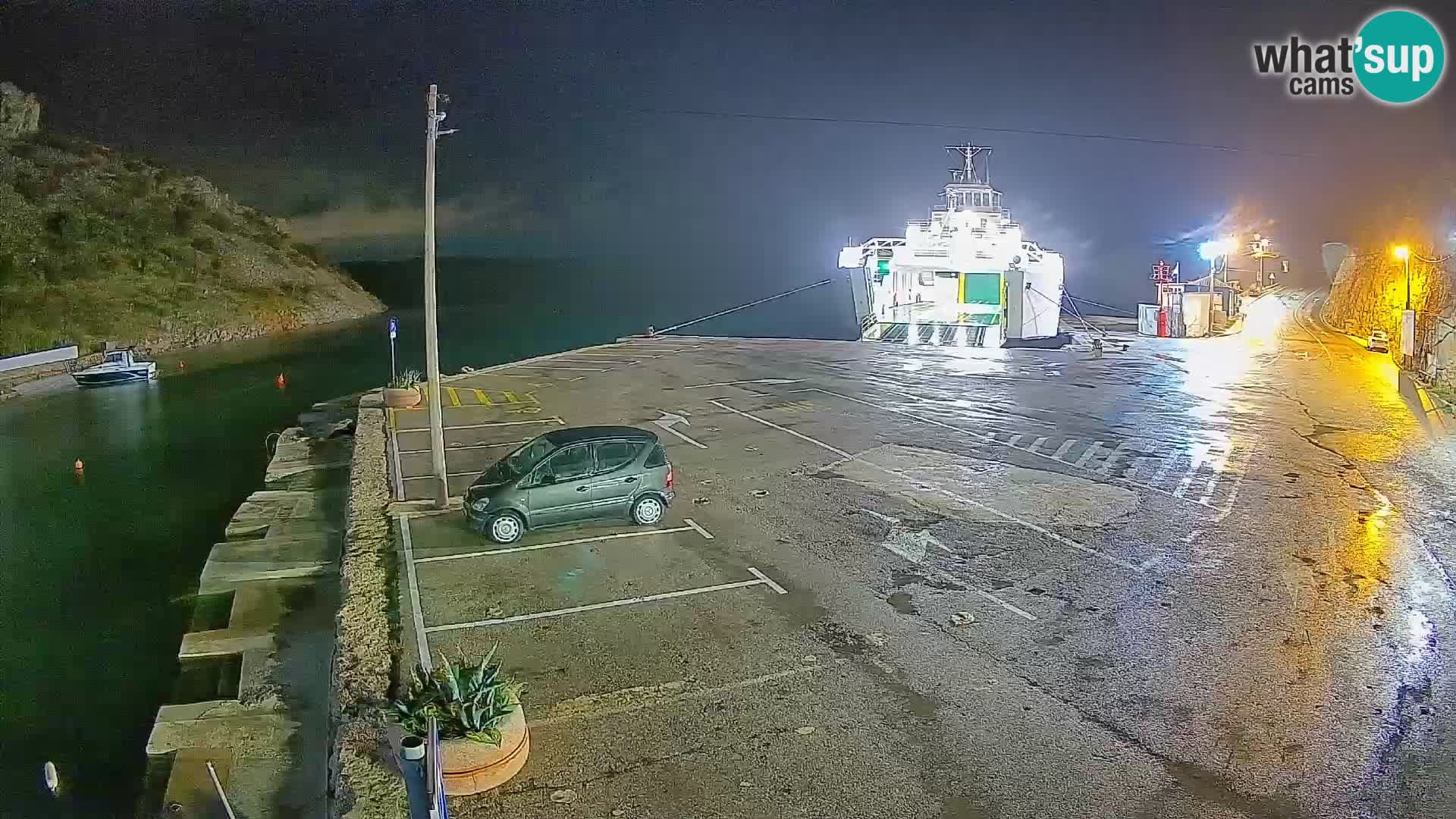 Web kamera trajektna luka Prizna – prema otoku Pag