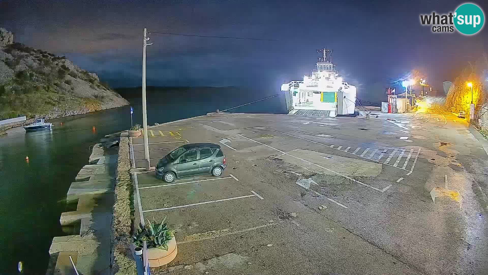 Webcam del puerto de ferris de Prizna – hacia la isla de Pag