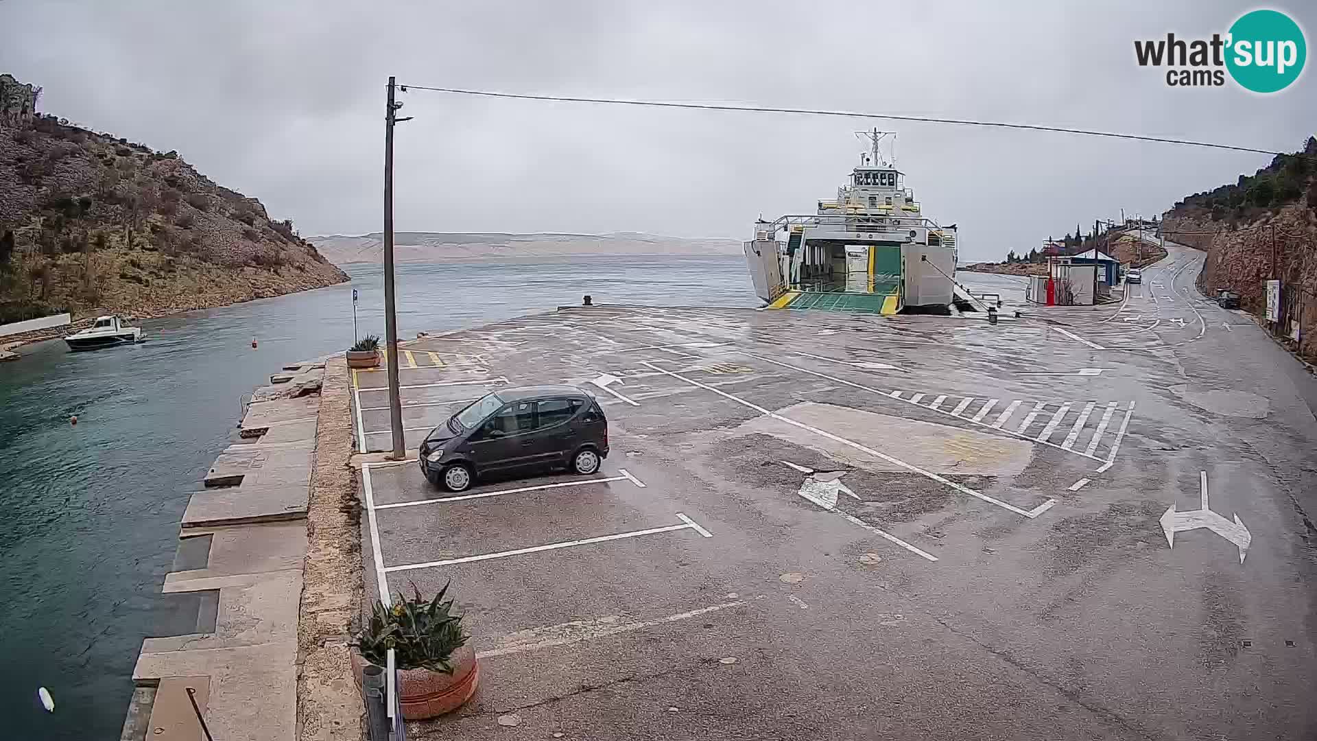 Webcam Prizna ferry port to Pag island