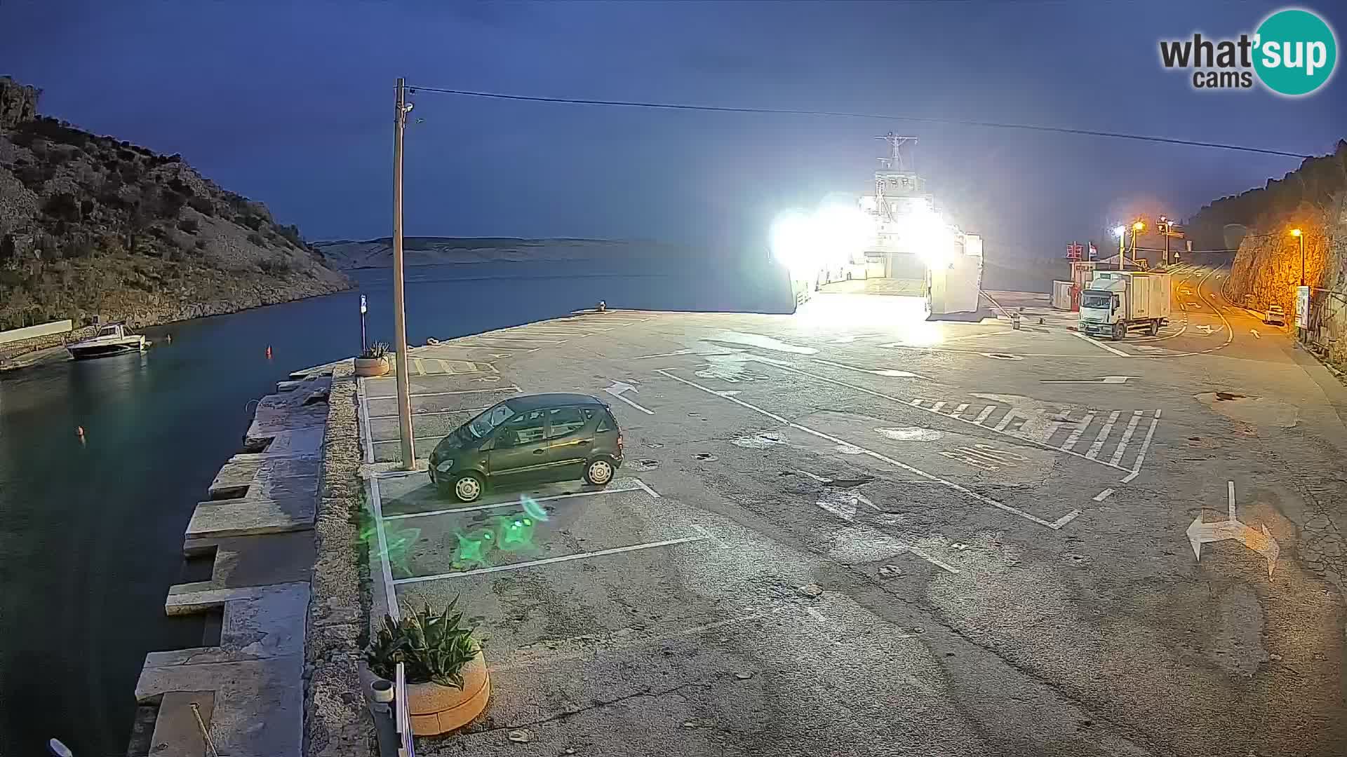 Webcam Prizna ferry port to Pag island