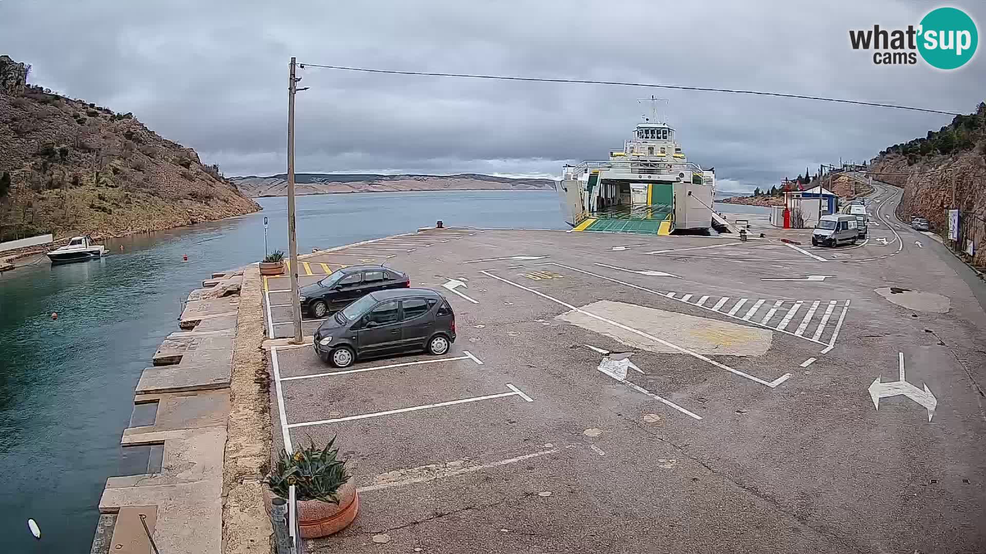 Webcam Prizna ferry port to Pag island