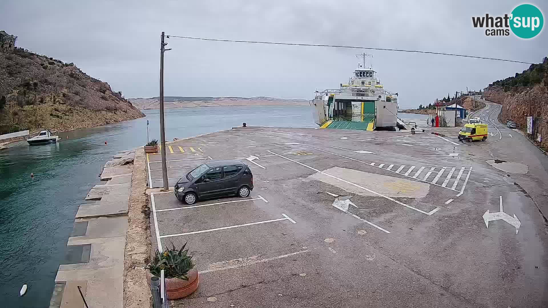 Webcam Prizna ferry port to Pag island