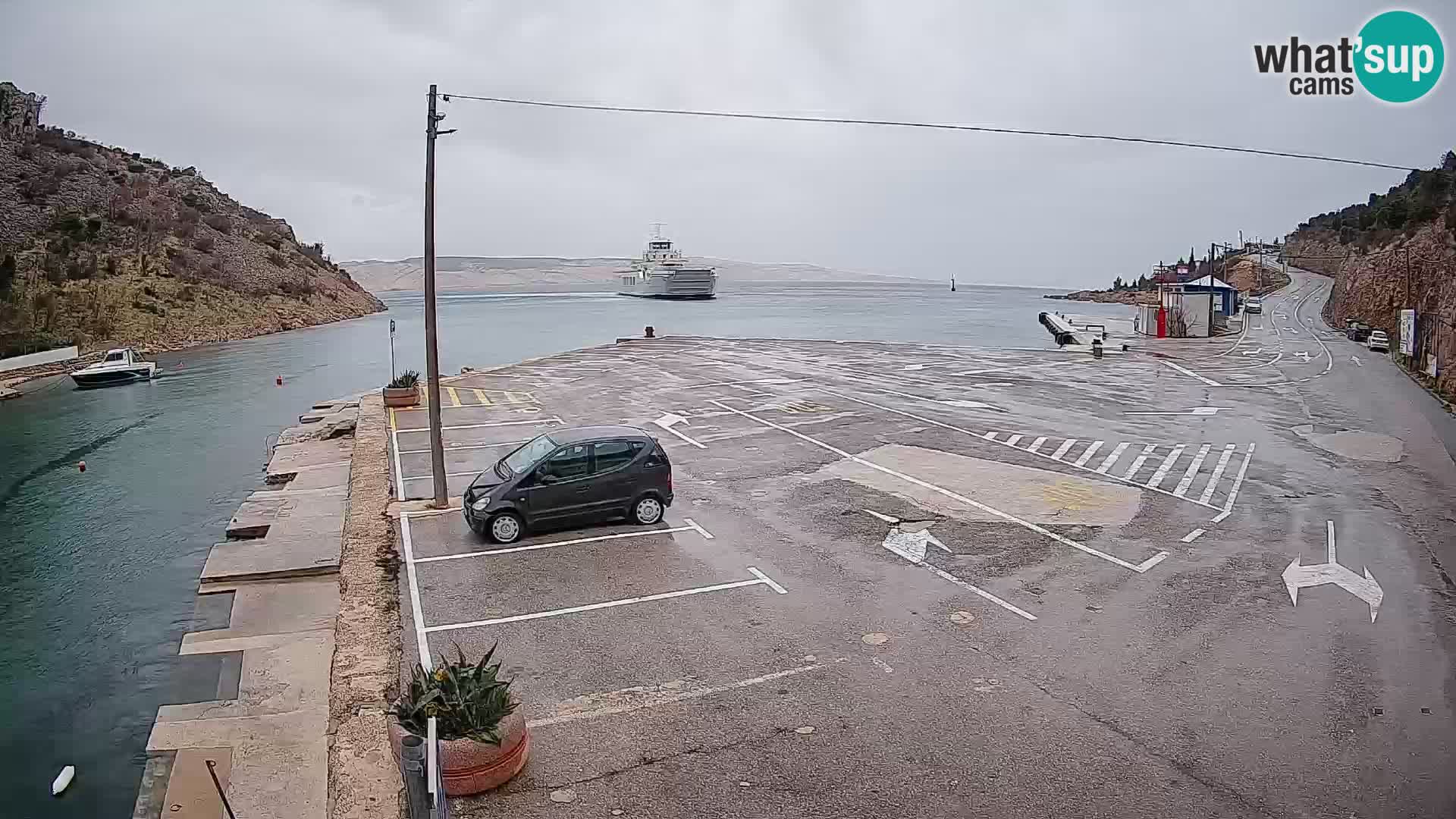 Webcam del puerto de ferris de Prizna – hacia la isla de Pag