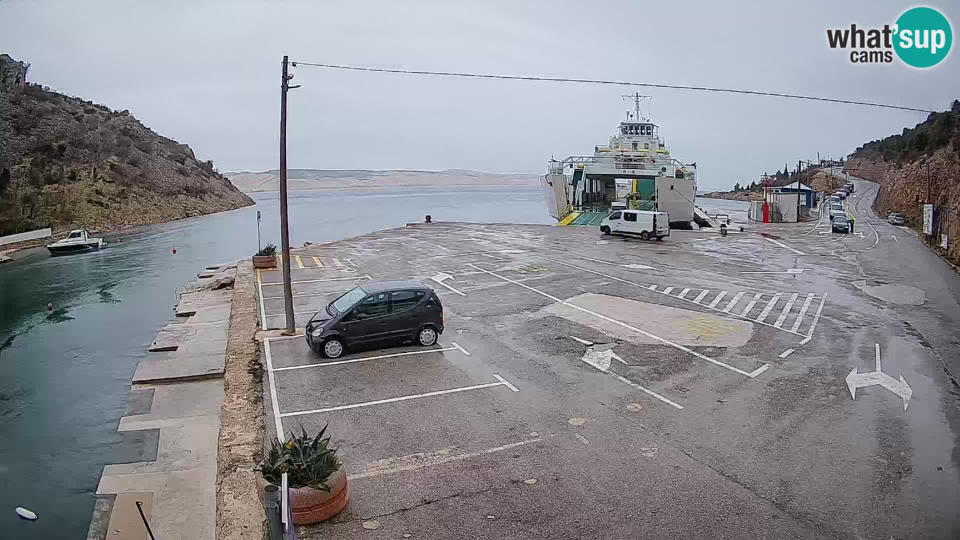 Webcam Prizna ferry port to Pag island